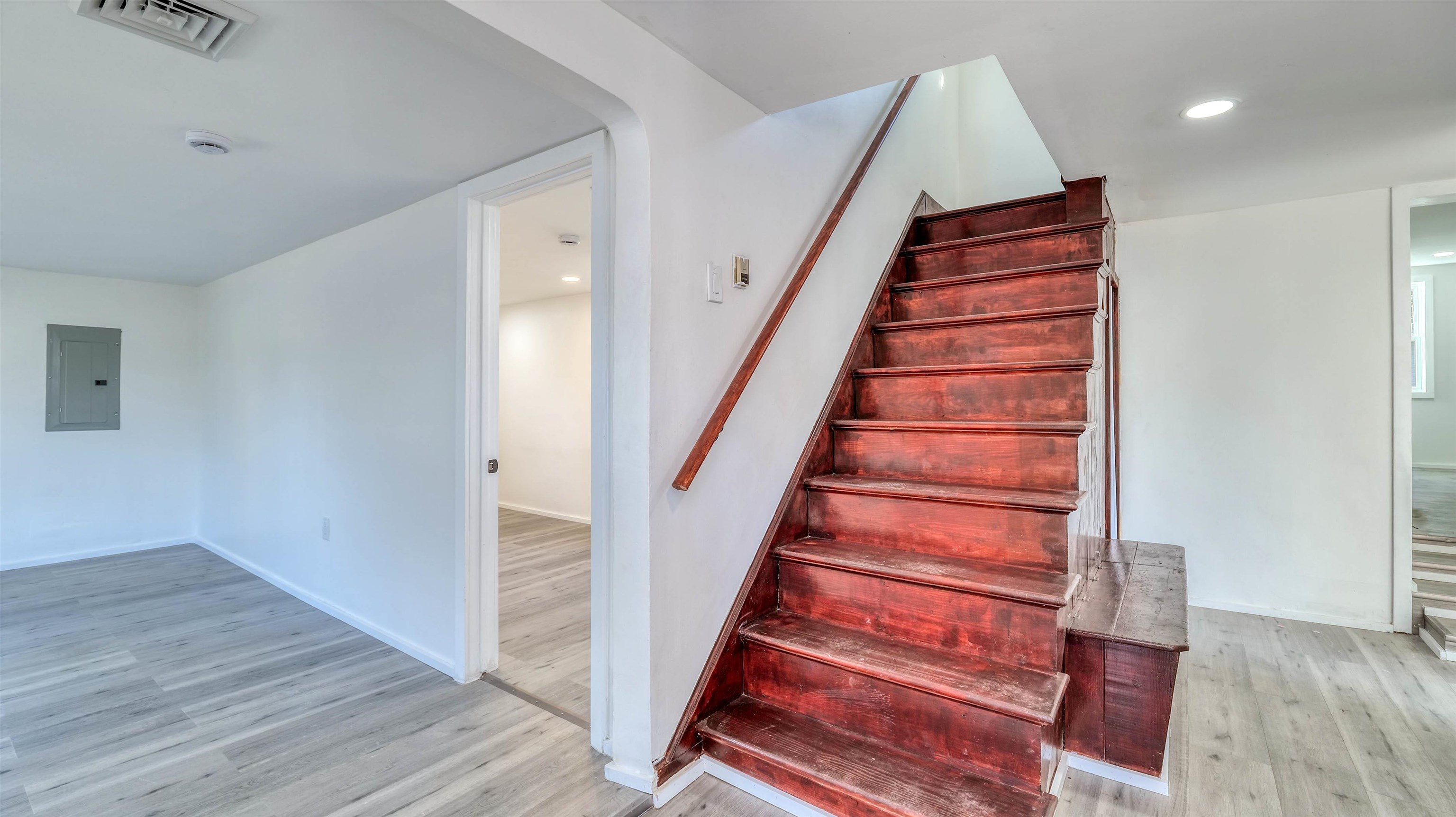 878 N Route 47 - Picture 3