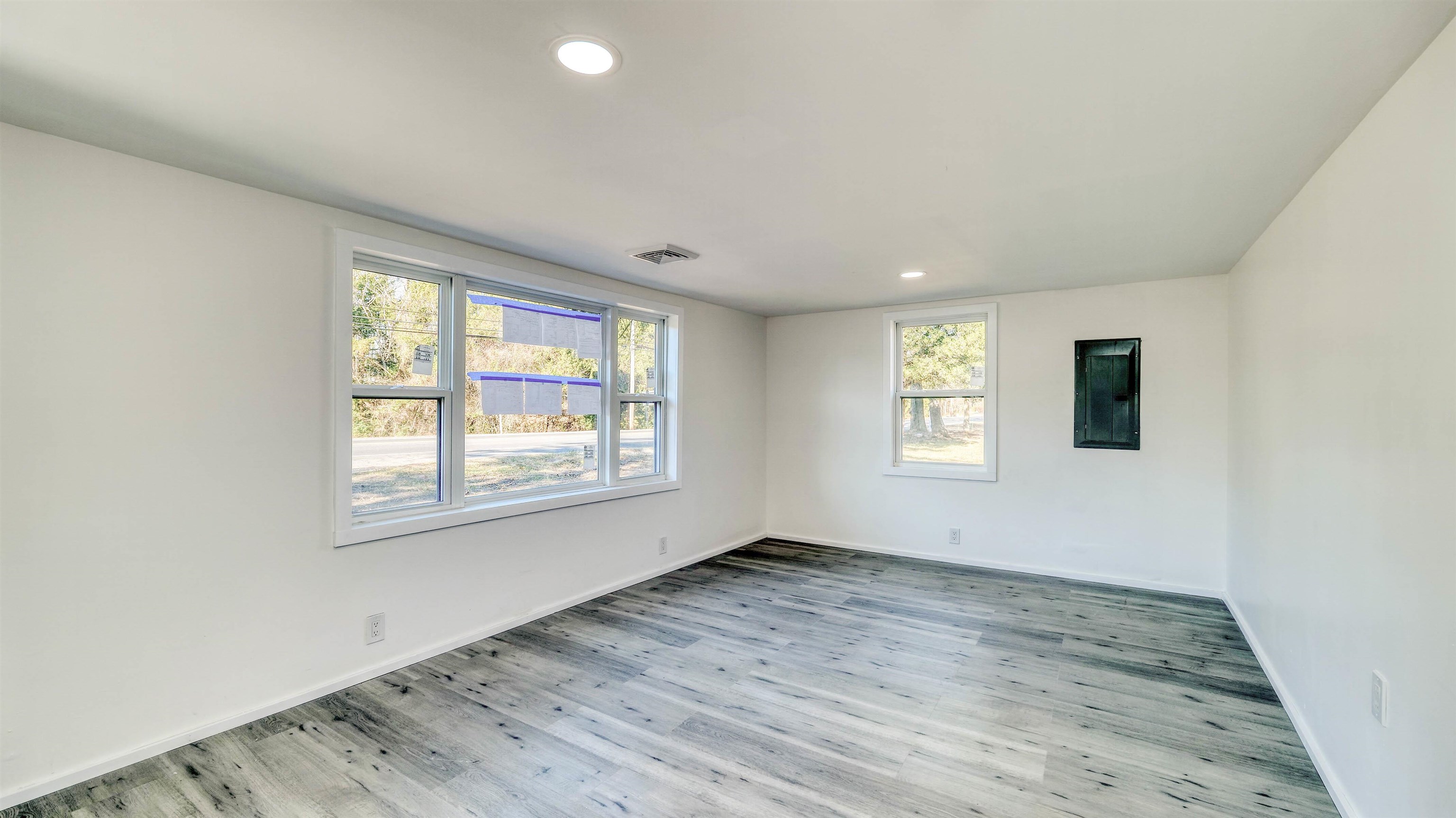 878 N Route 47 - Picture 4