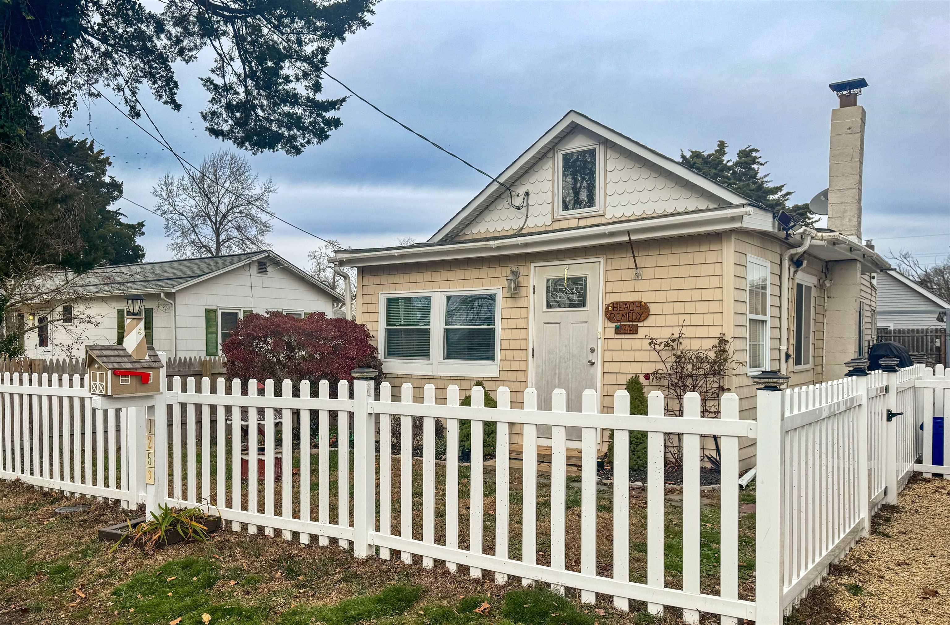 125 E Atlantic Avenue - Picture 1