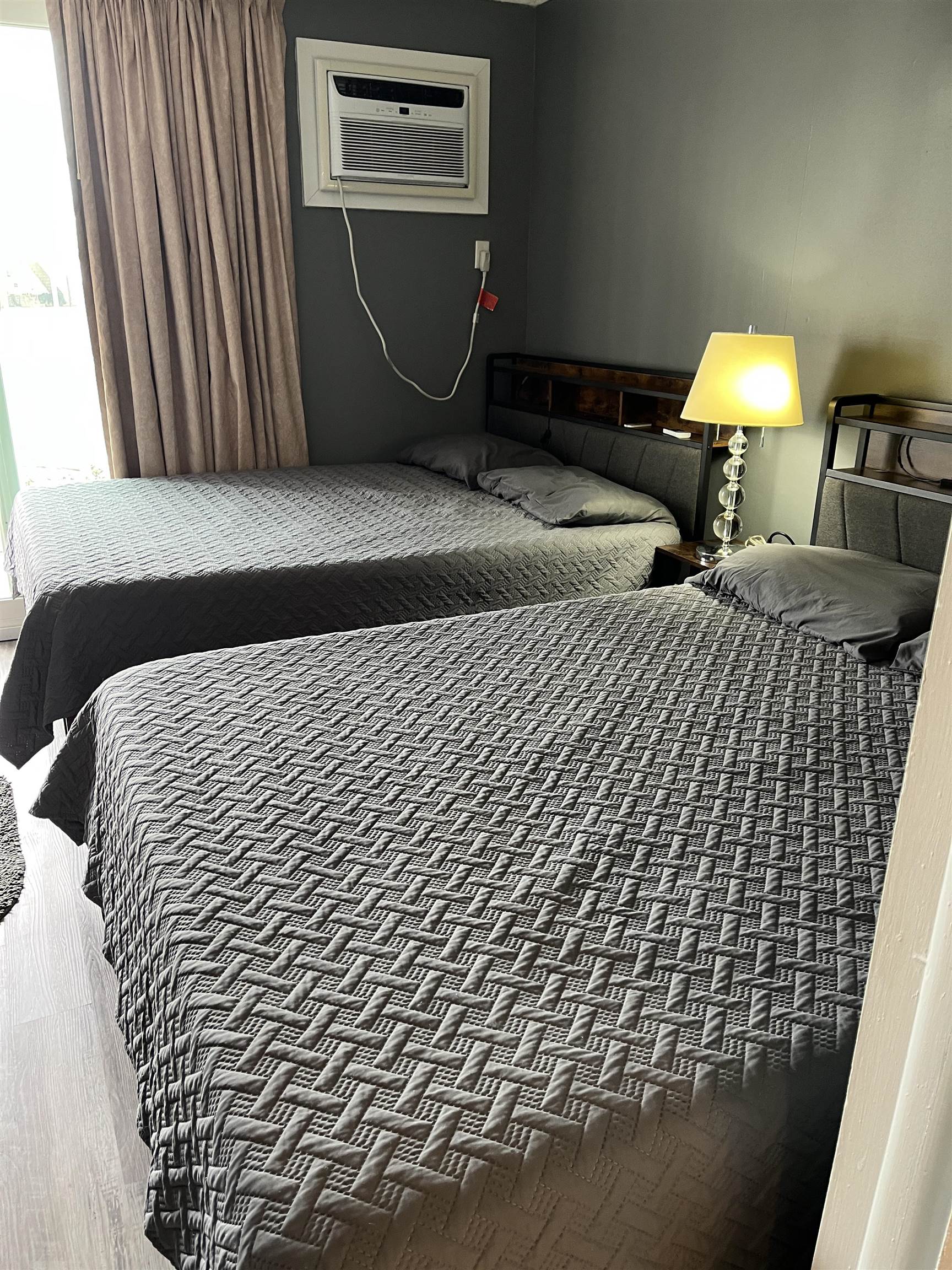 225 E Wildwood Avenue - Picture 15