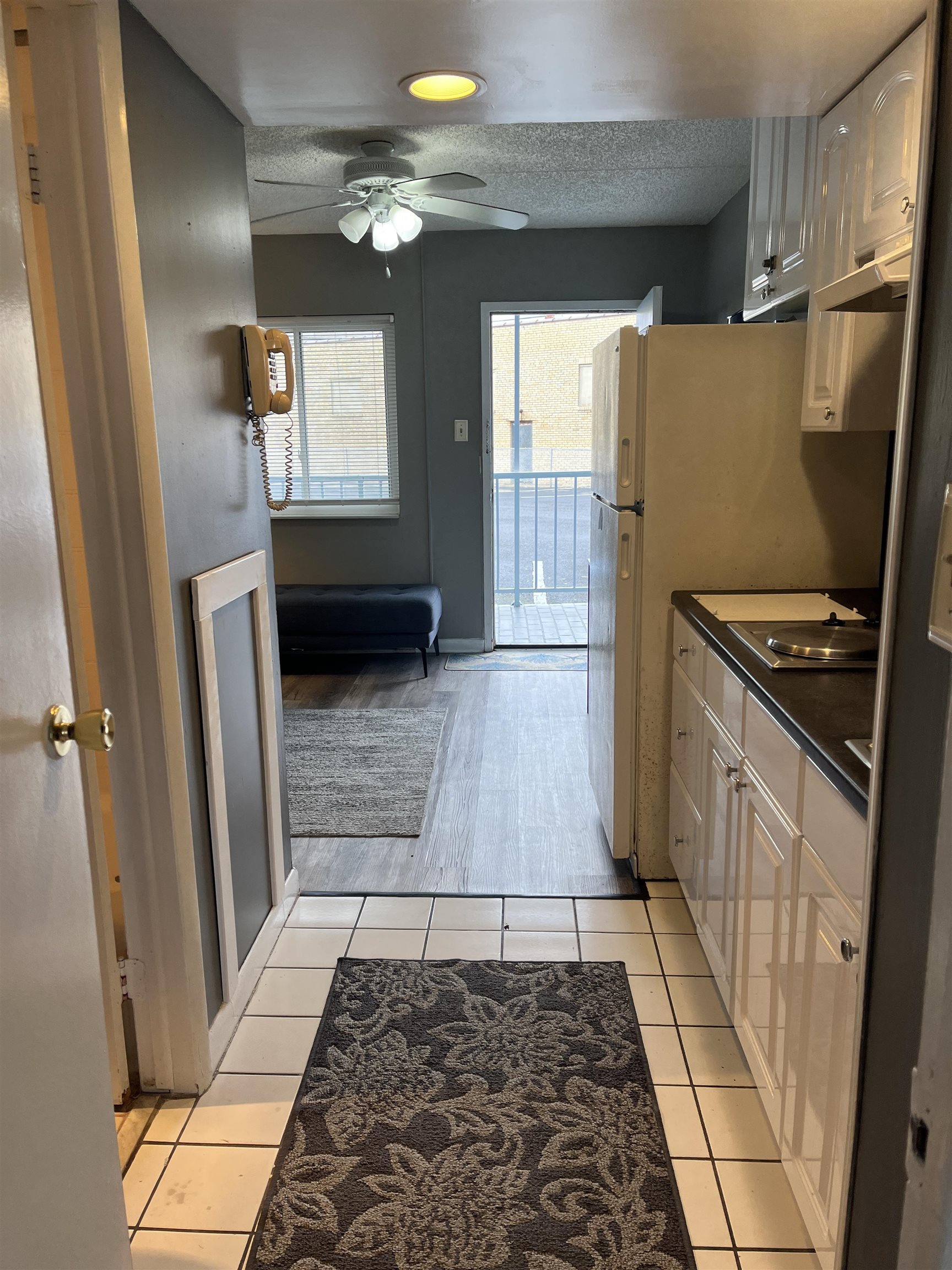 225 E Wildwood Avenue - Picture 6