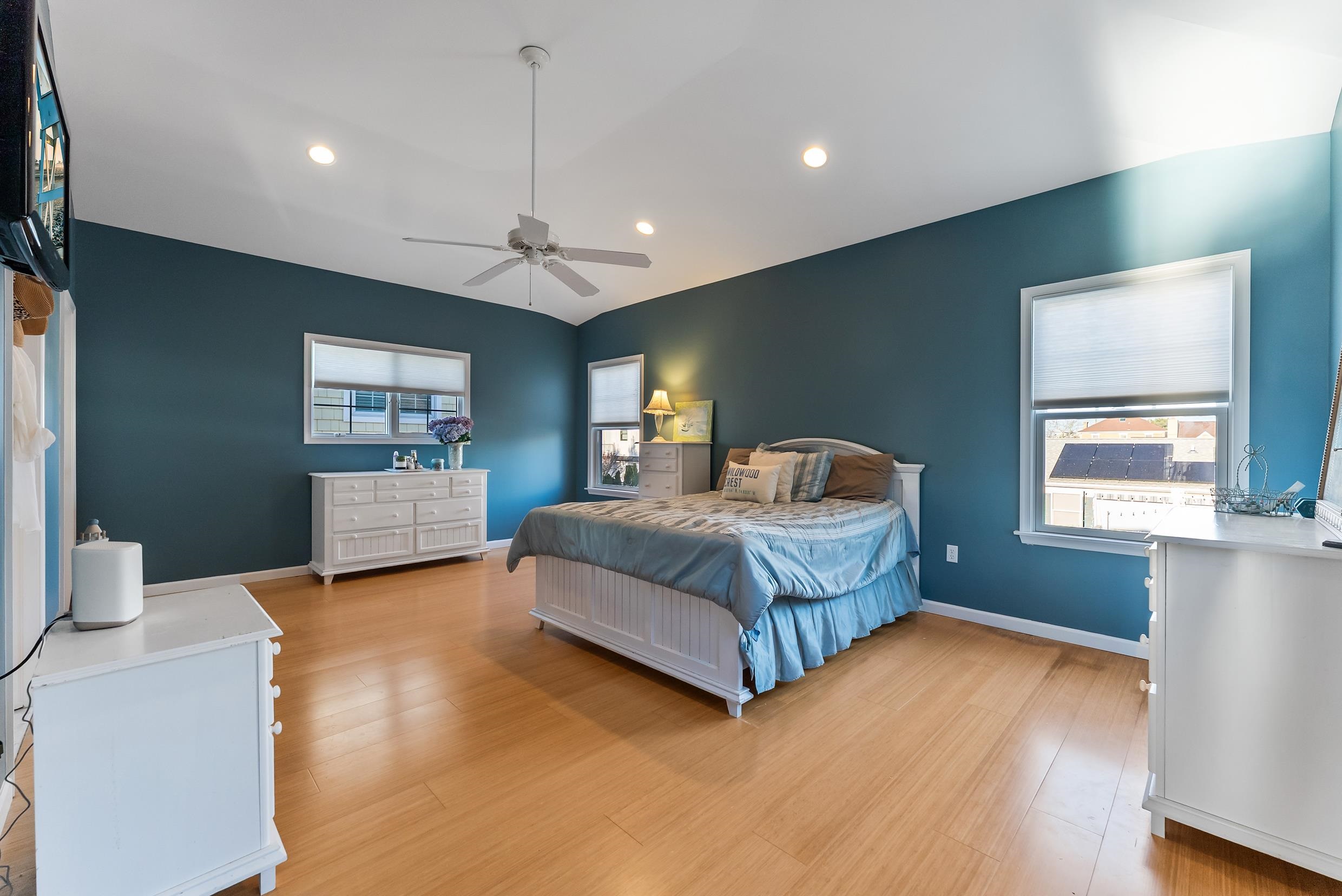 115 W Cardinal Road - Picture 12