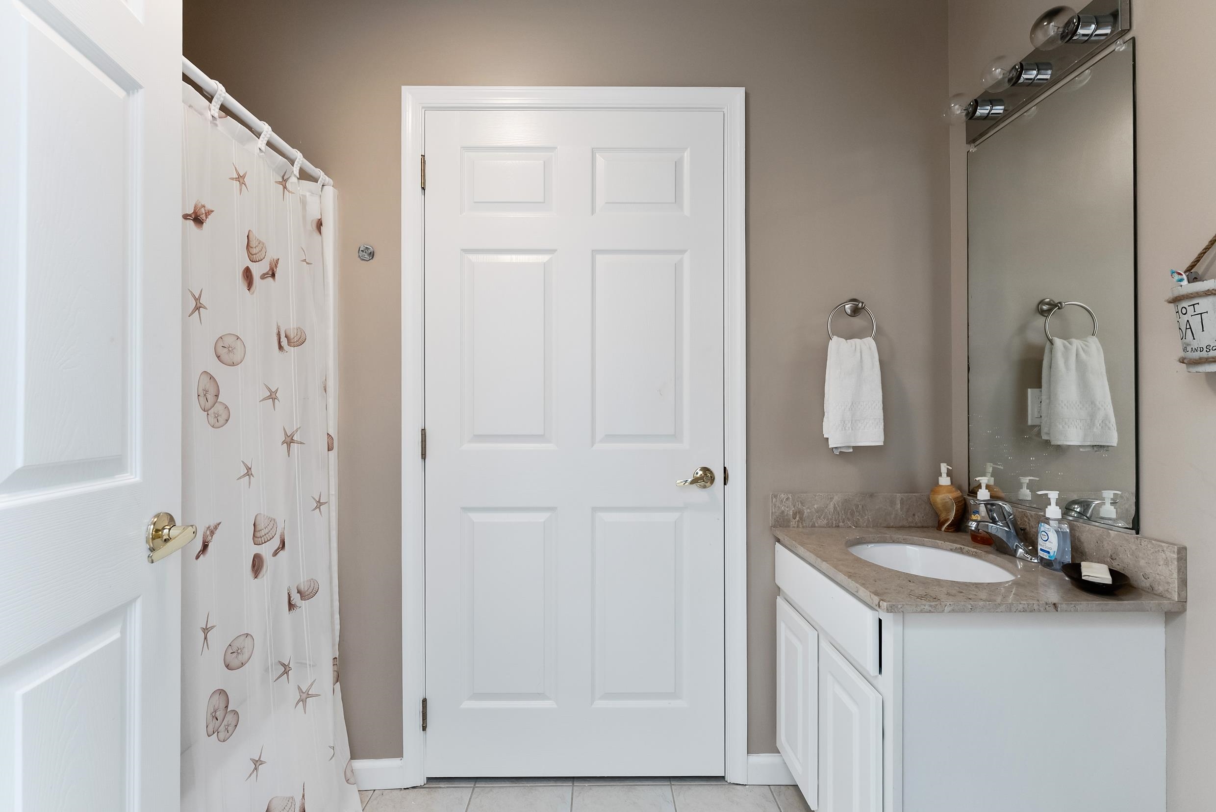 115 W Cardinal Road - Picture 14