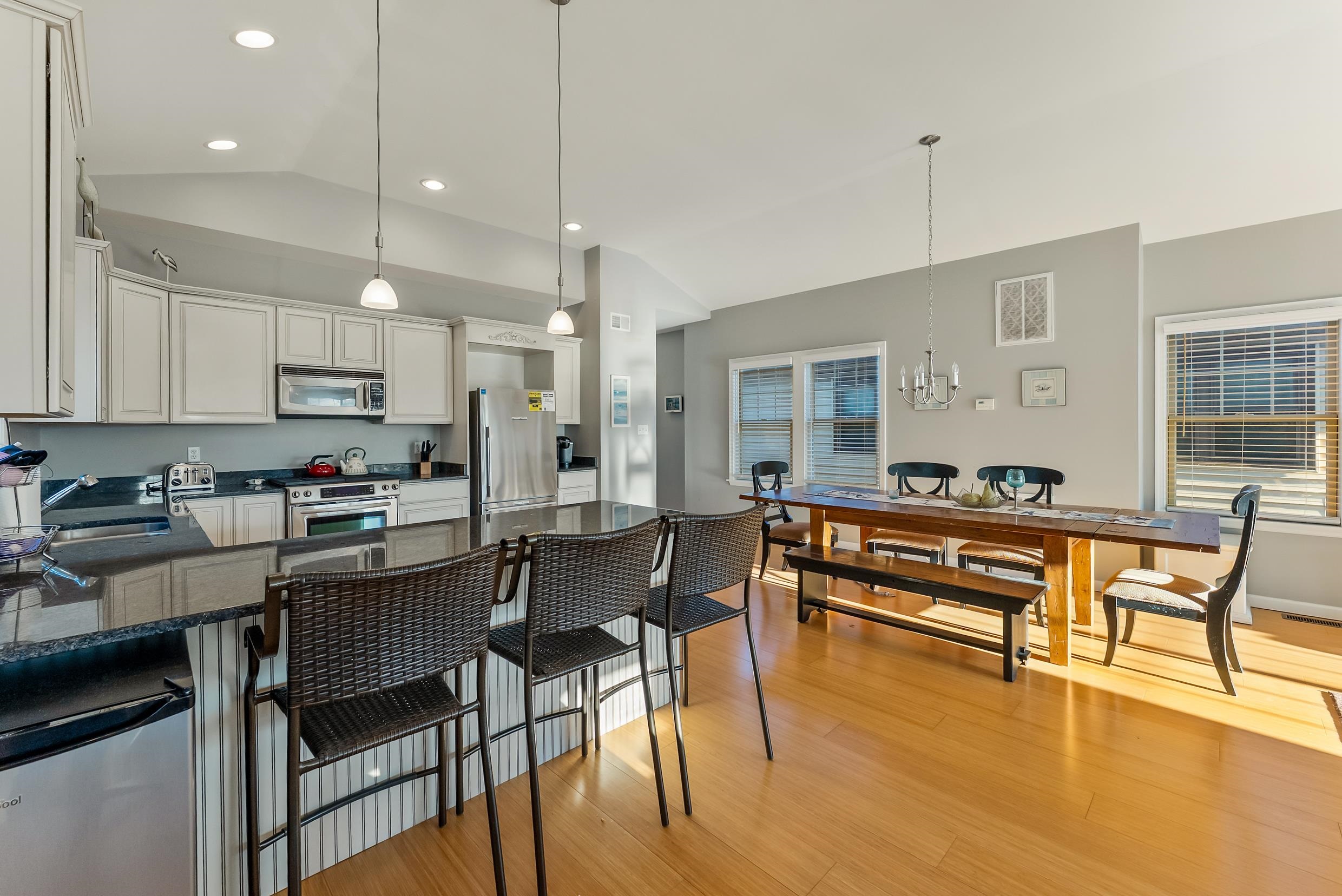 115 W Cardinal Road - Picture 5