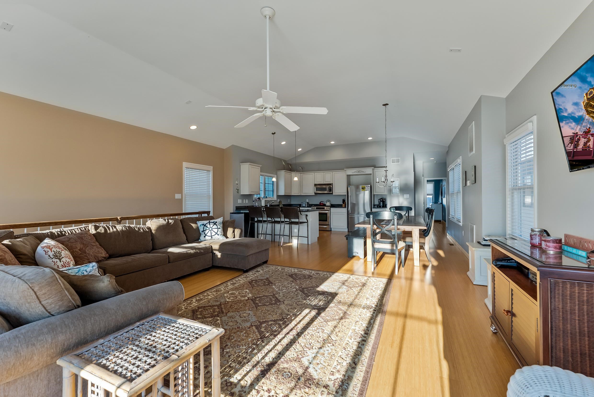 115 W Cardinal Road - Picture 7