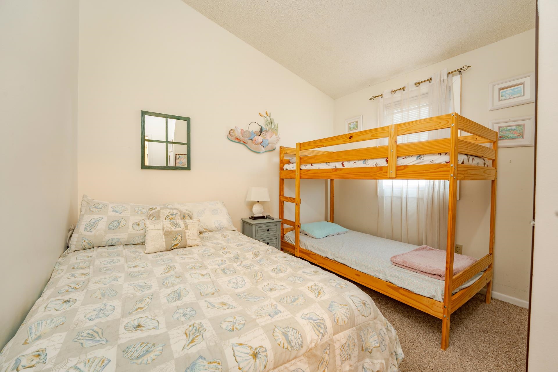 91 Illinois Avenue - Picture 23