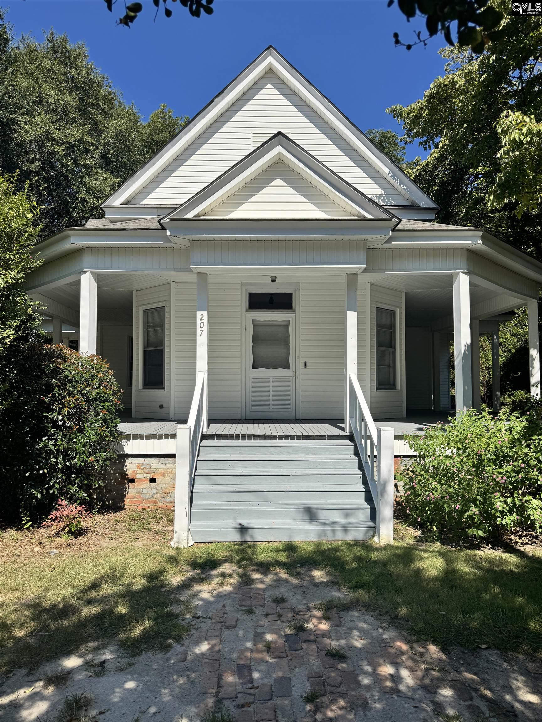 207 N Lee Street