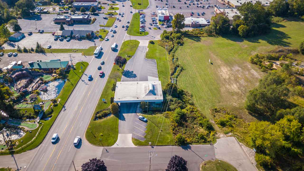 1211 N US31 Petoskey MI 49770 MLS 460244