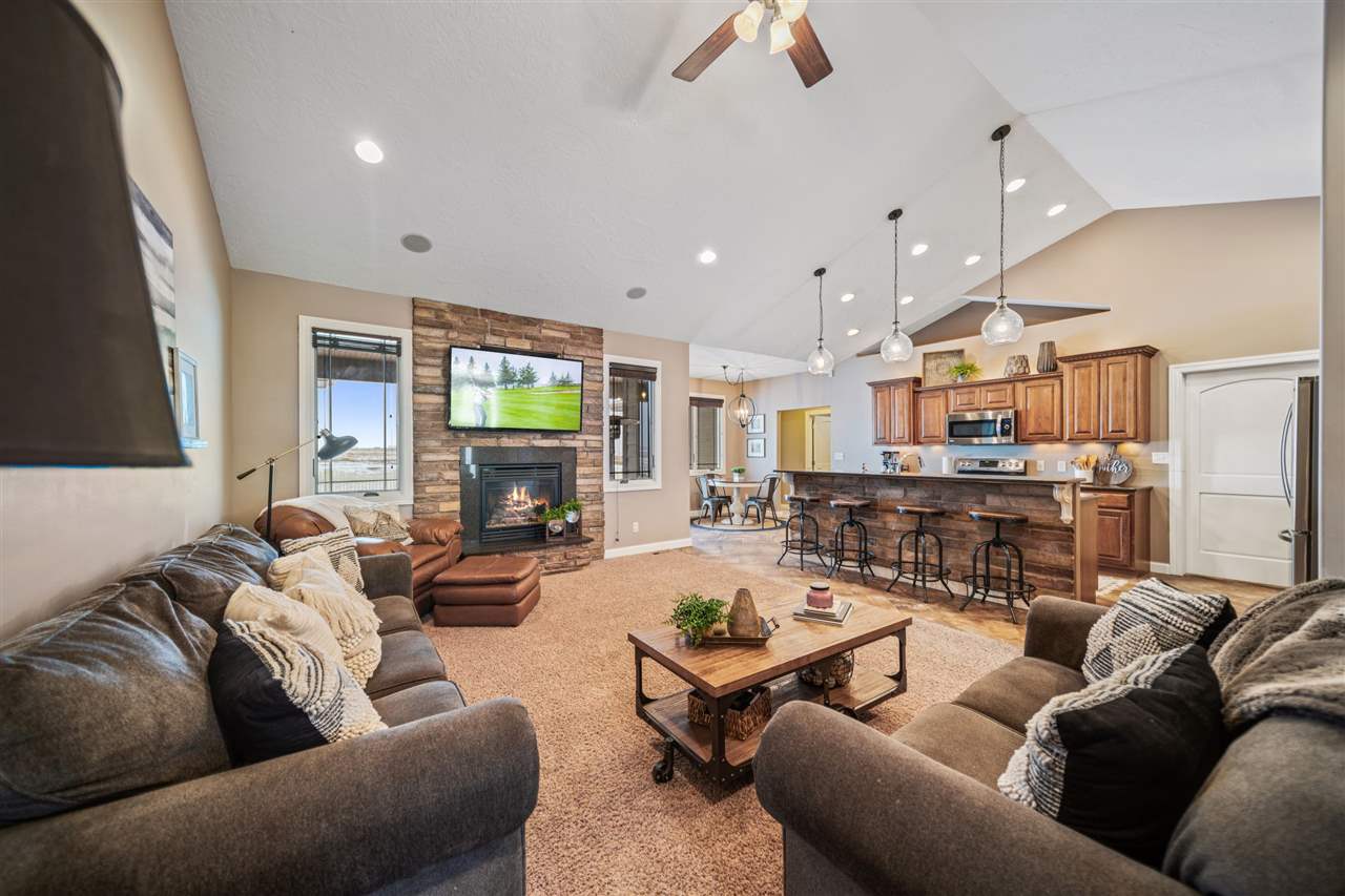 6216 L Avenue , Kearney NE 68847 - (MLS#20200386 ...