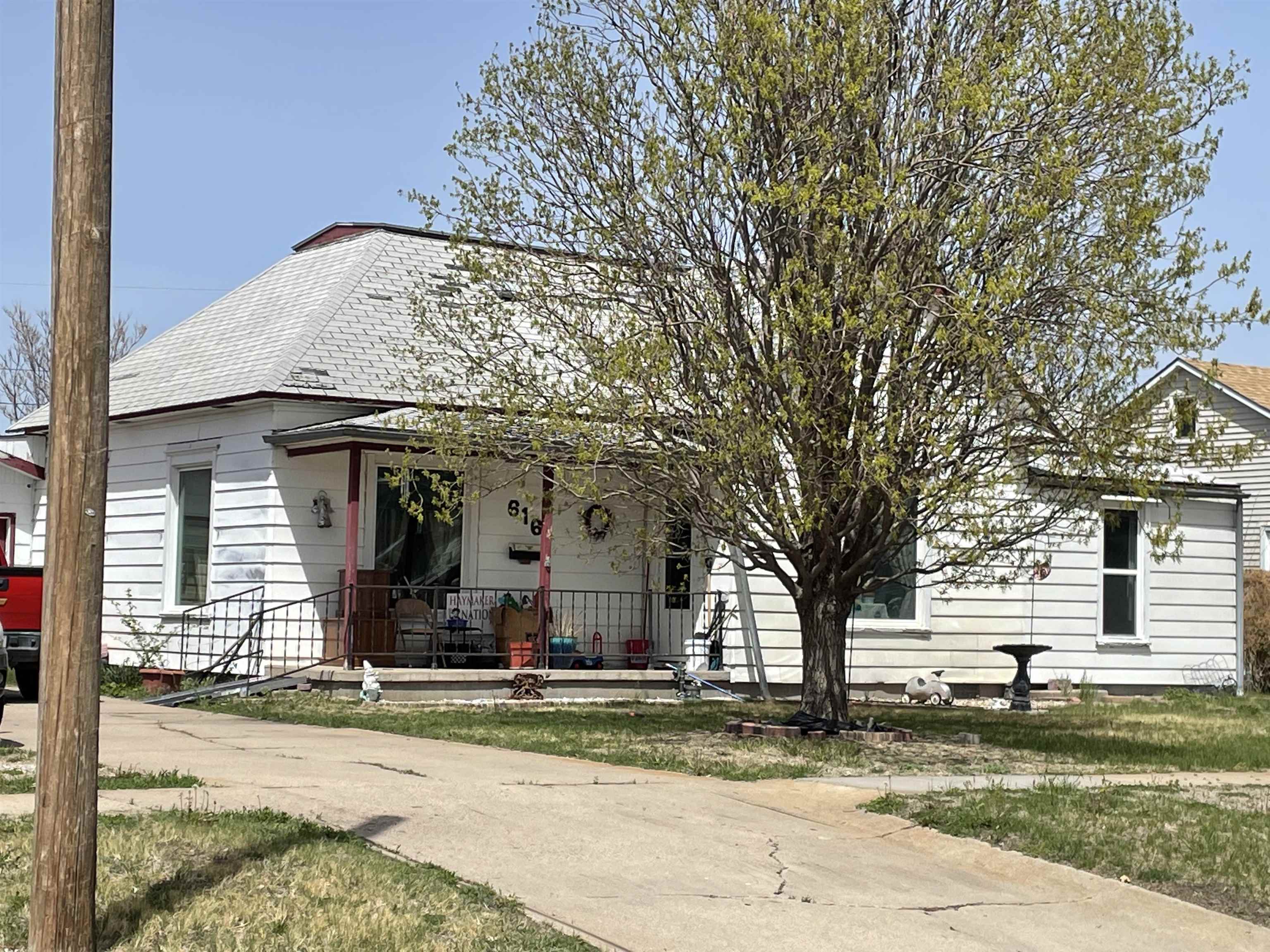 616 E 9th , Cozad, NE 69130 (MLS20220541) Nebraska Realty