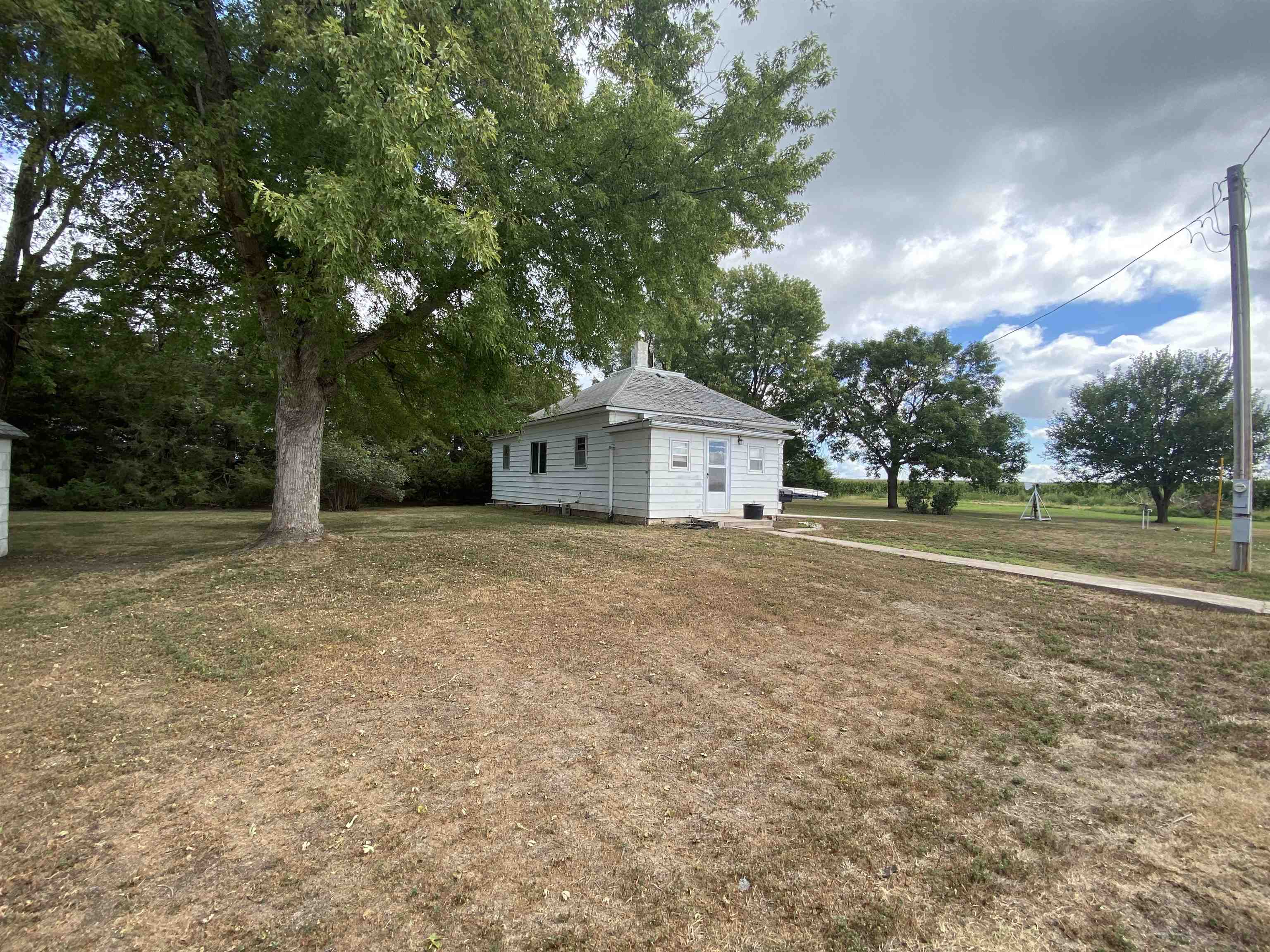 6725 S Blaine Avenue , Glenvil, NE 68941 (MLS20221087) Nebraska Realty