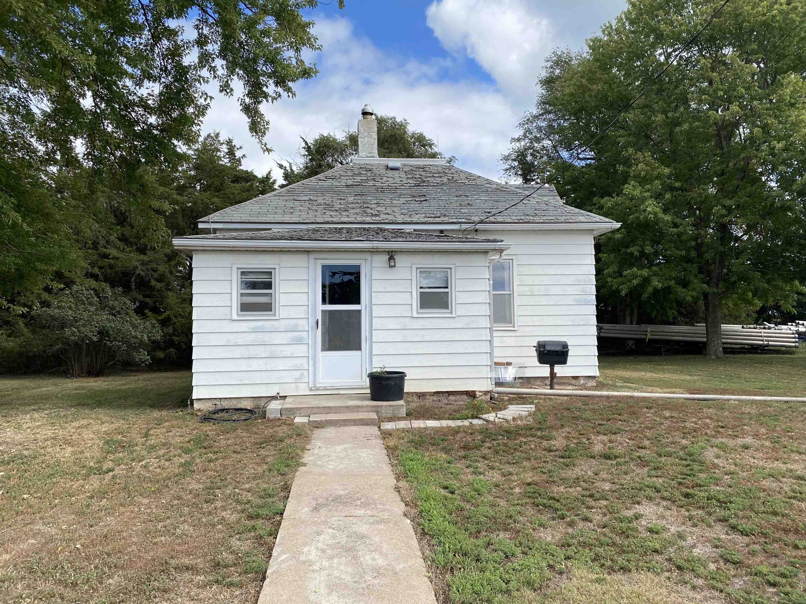 6725 S Blaine Avenue , Glenvil, NE 68941 (MLS20221087) Nebraska Realty