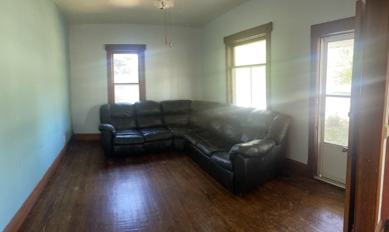 1610 G Avenue , Gothenburg, NE 69138 (MLS20221121) Nebraska Realty