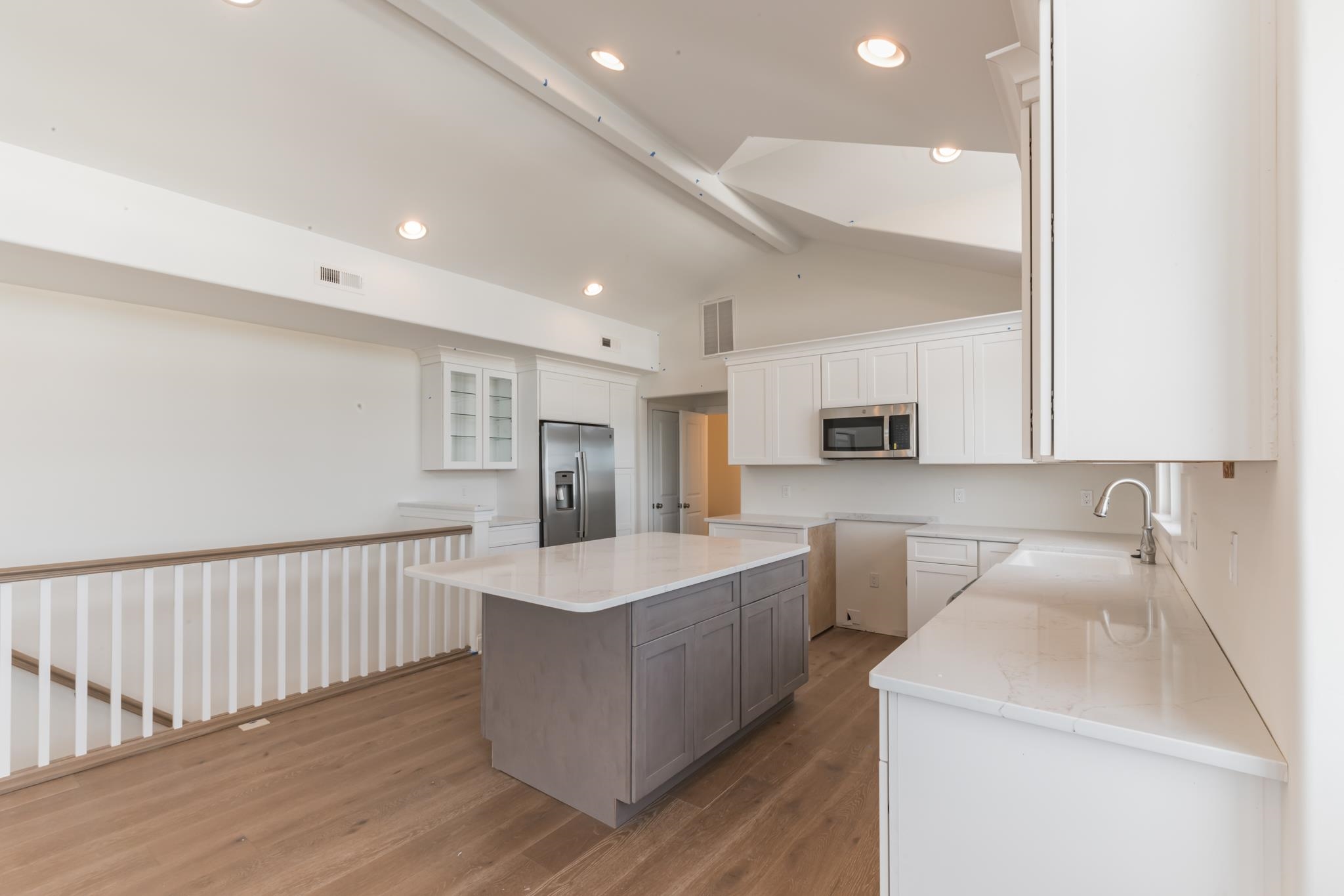 332 W 40th Street