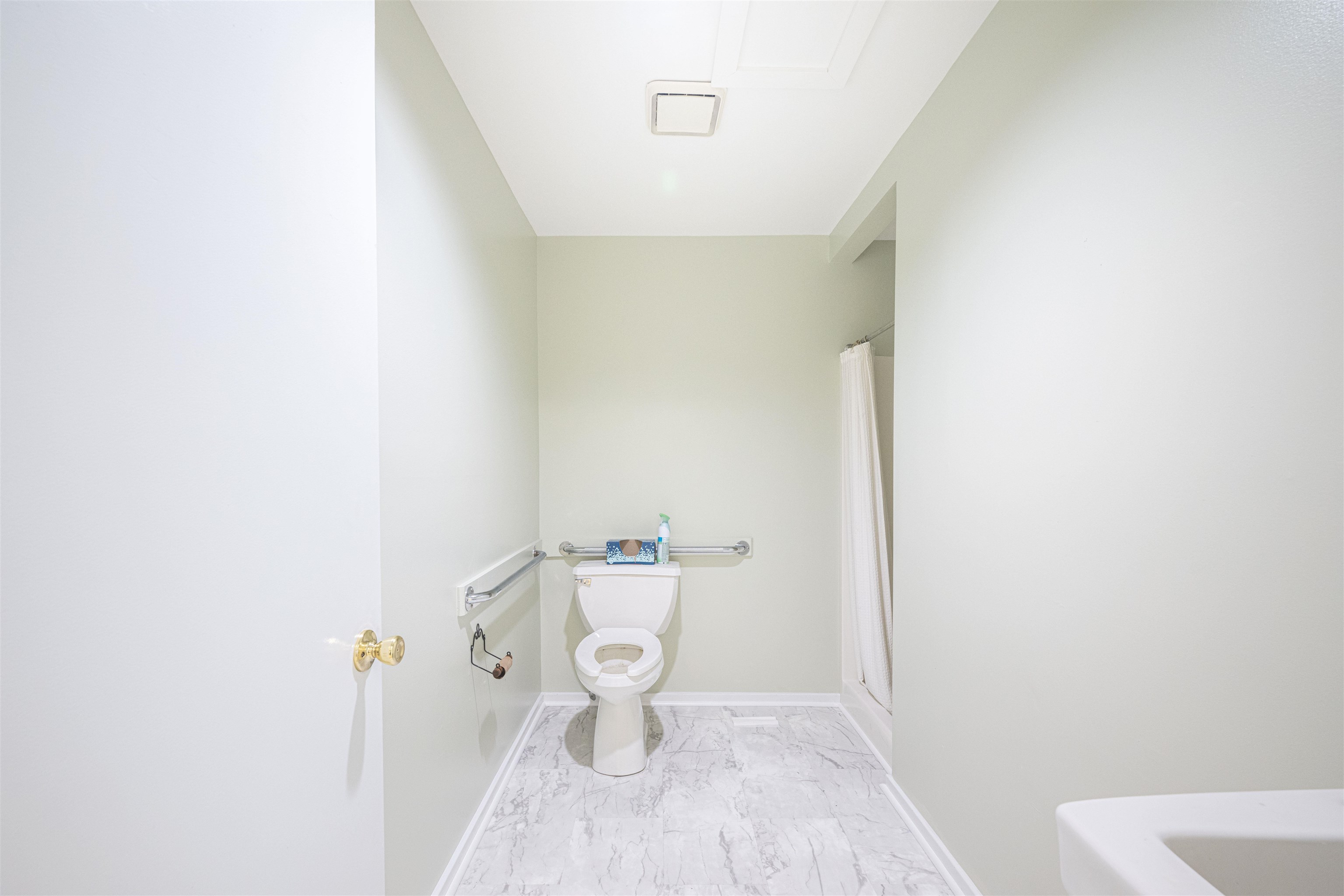937 Columbia Avenue - Picture 10