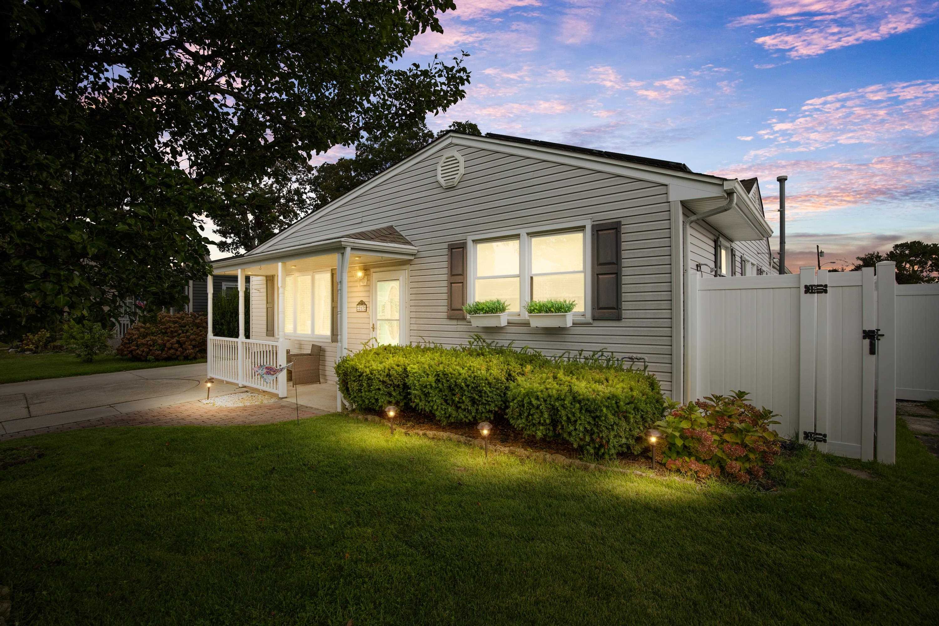 217 Village Road - Villas
