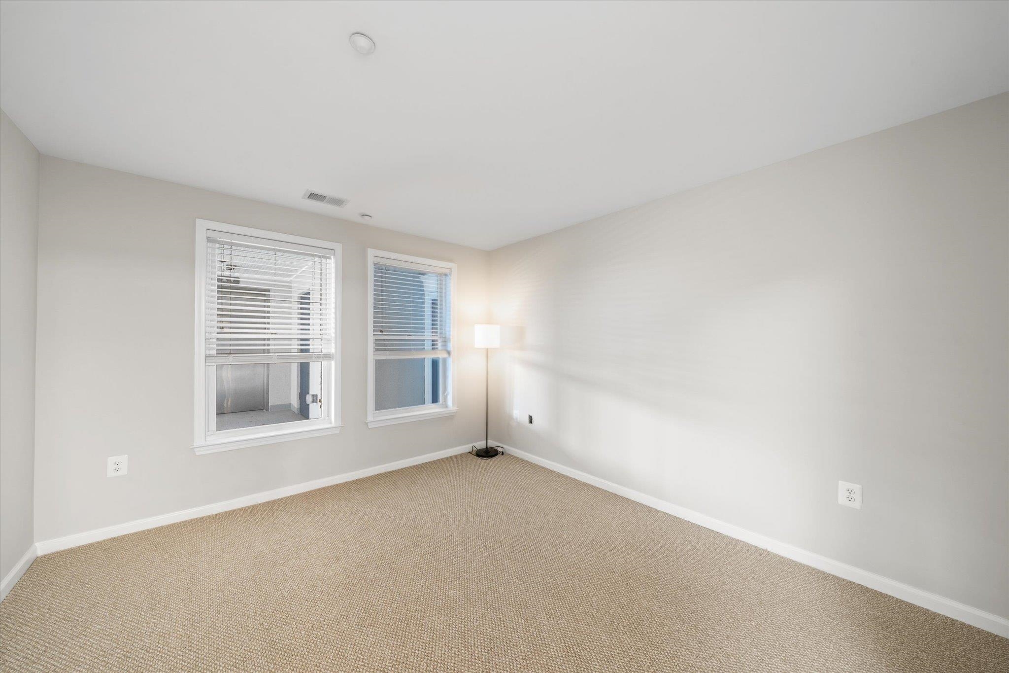 2102 Seaboard Circle - Picture 6