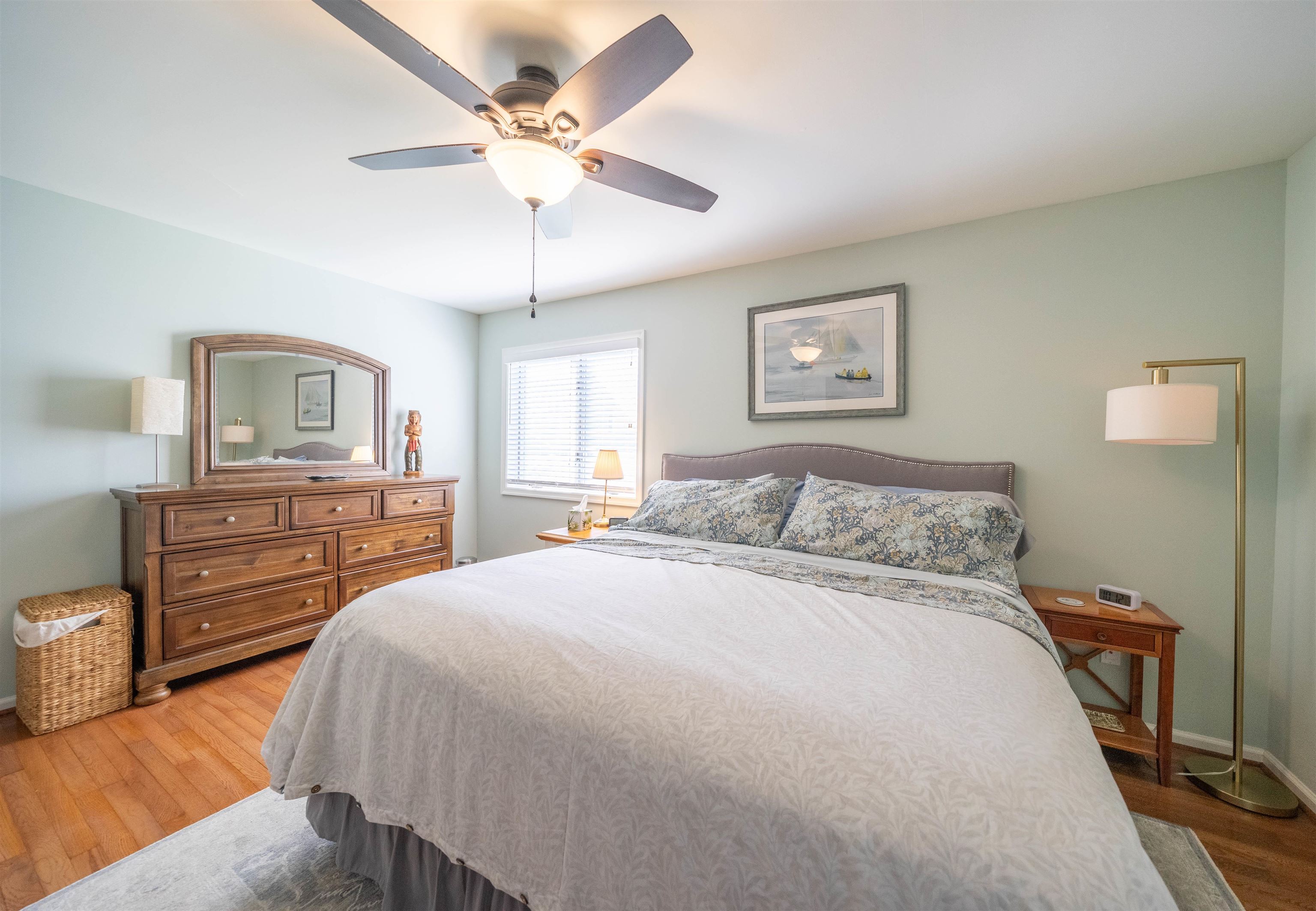 https://cdnparap40.paragonrels.com/ParagonImages/Property/P4/CAPEMAY/233037/15/0/0/4e595c814abef3d4936fdfdc52156ae9/1/0495f5d9e0904dc841d201c773331902/233037-15.JPG