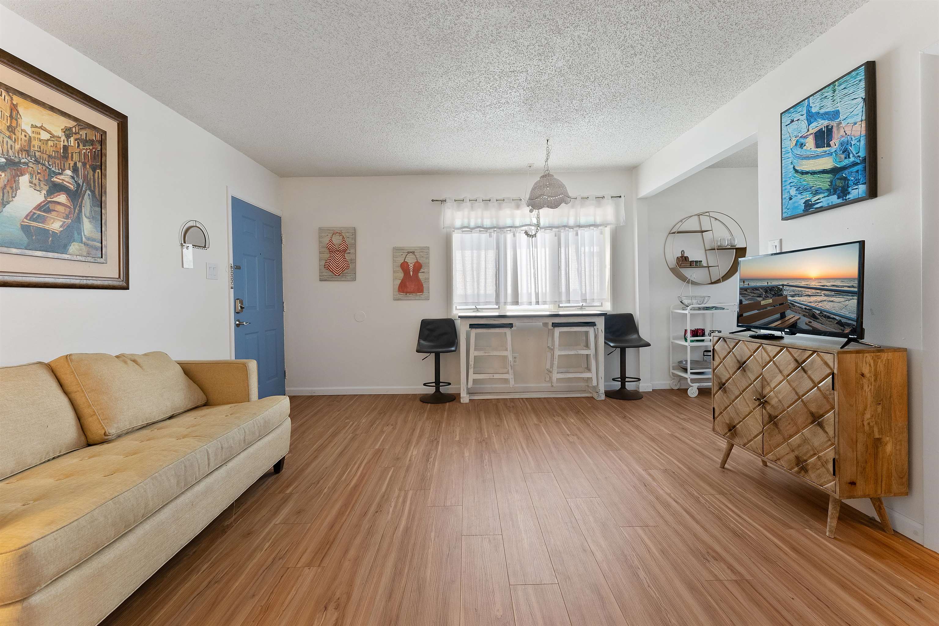 320 E Baker Avenue
