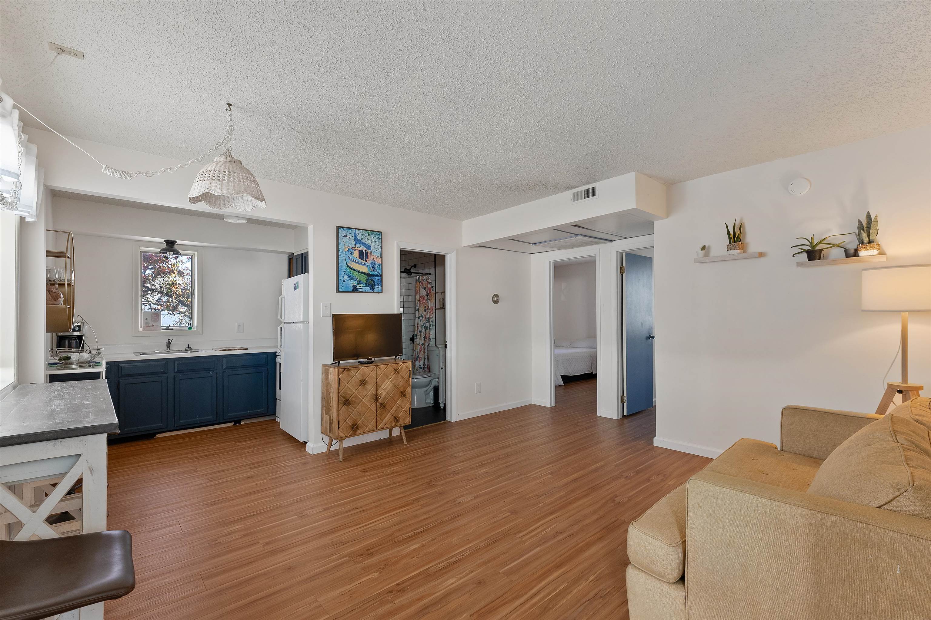 320 E Baker Avenue