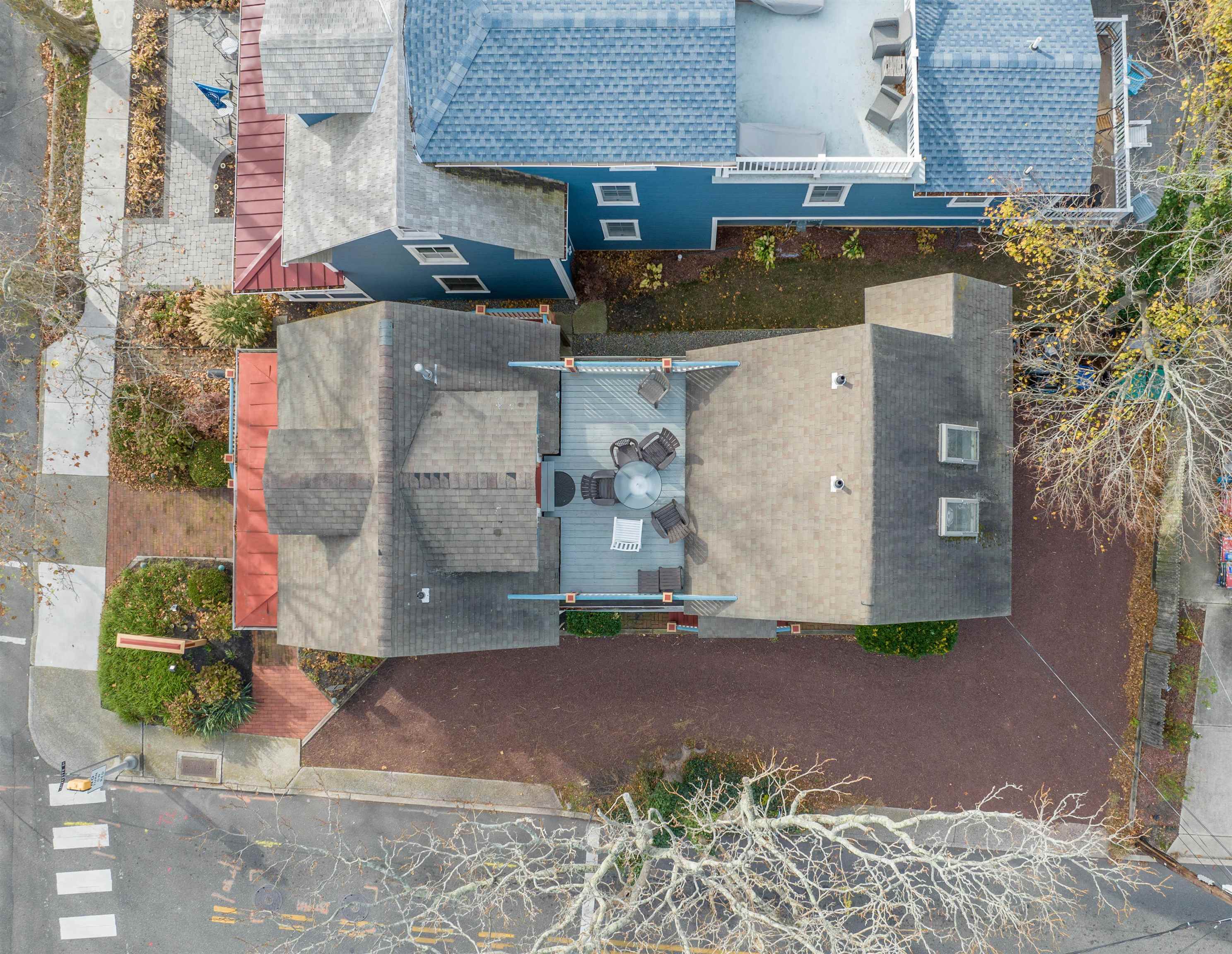 https://cdnparap40.paragonrels.com/ParagonImages/Property/P4/CAPEMAY/233122/18/0/0/7545e715edd4c62c8c15a85186f4772b/1/12f946d80a92f686e24a88bd8586bdbb/233122-18.JPG