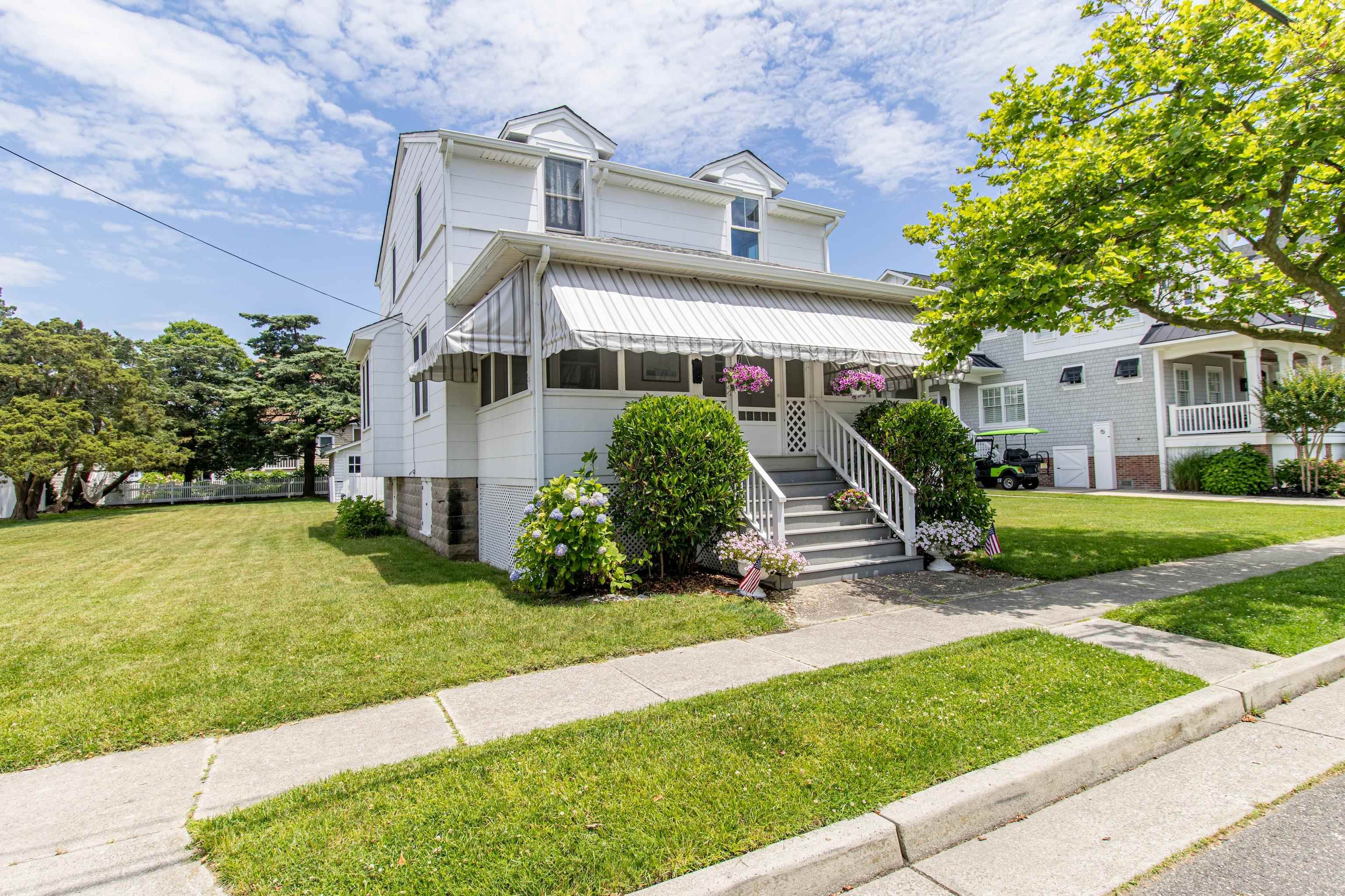 https://cdnparap40.paragonrels.com/ParagonImages/Property/P4/CAPEMAY/241725/1/0/0/df57a58a38730cc4fb60c2cb49369687/1/488f264600c3d663e422a1ff672b2622/241725-f19b4f8e-037a-46c5-8d49-3035c7d5d4e0.JPG