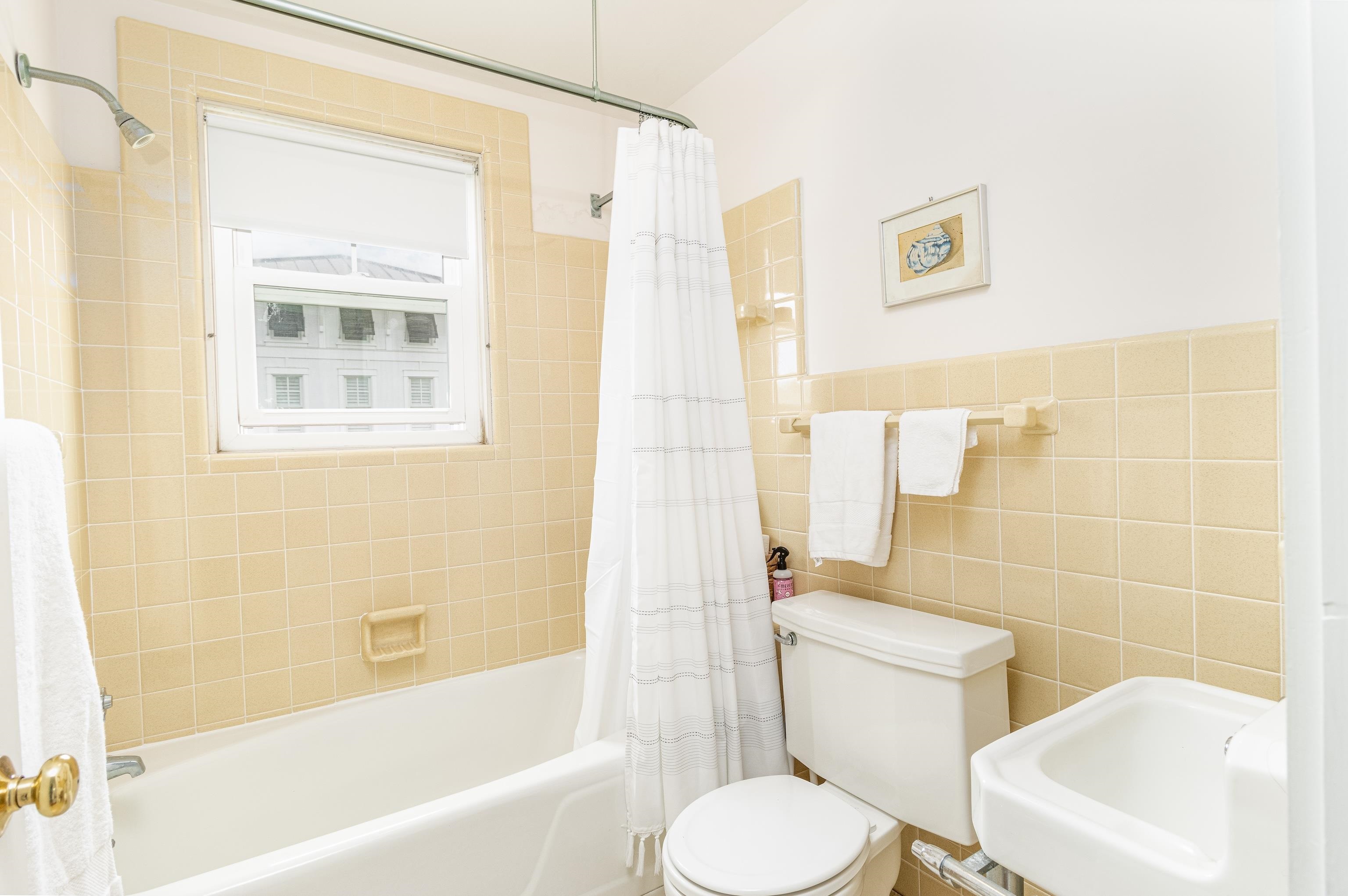https://cdnparap40.paragonrels.com/ParagonImages/Property/P4/CAPEMAY/241725/22/0/0/d275abb0945dda8841bb9c88d01a58d4/1/488f264600c3d663e422a1ff672b2622/241725-88981f65-cc31-47d6-9e62-1cac08036db8.JPG