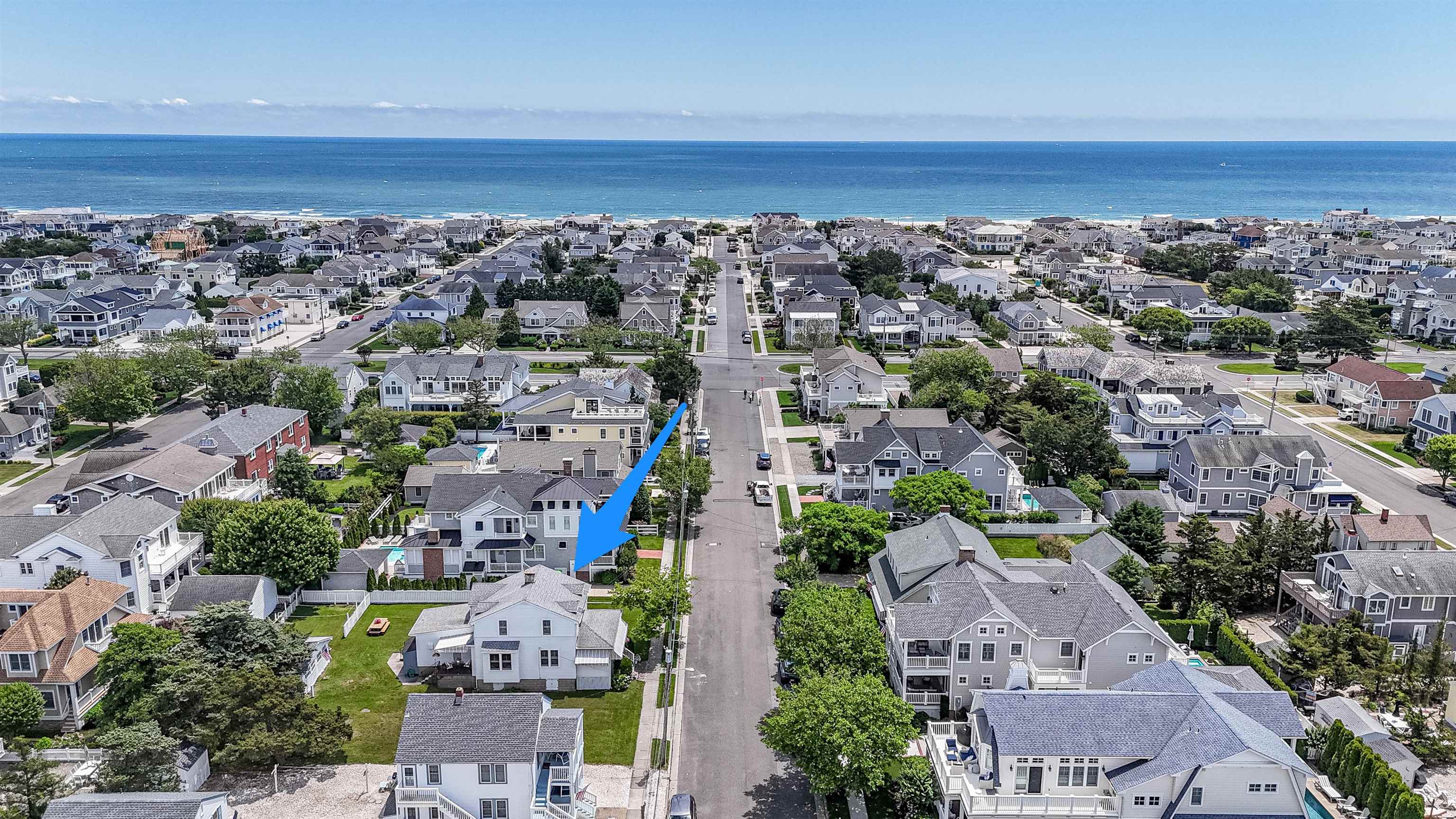 https://cdnparap40.paragonrels.com/ParagonImages/Property/P4/CAPEMAY/241725/4/0/0/f3cf903dddbc8dcb2098315433f364d4/1/488f264600c3d663e422a1ff672b2622/241725-256bf946-d7f5-418f-b2a0-9fea4f5d530e.JPG