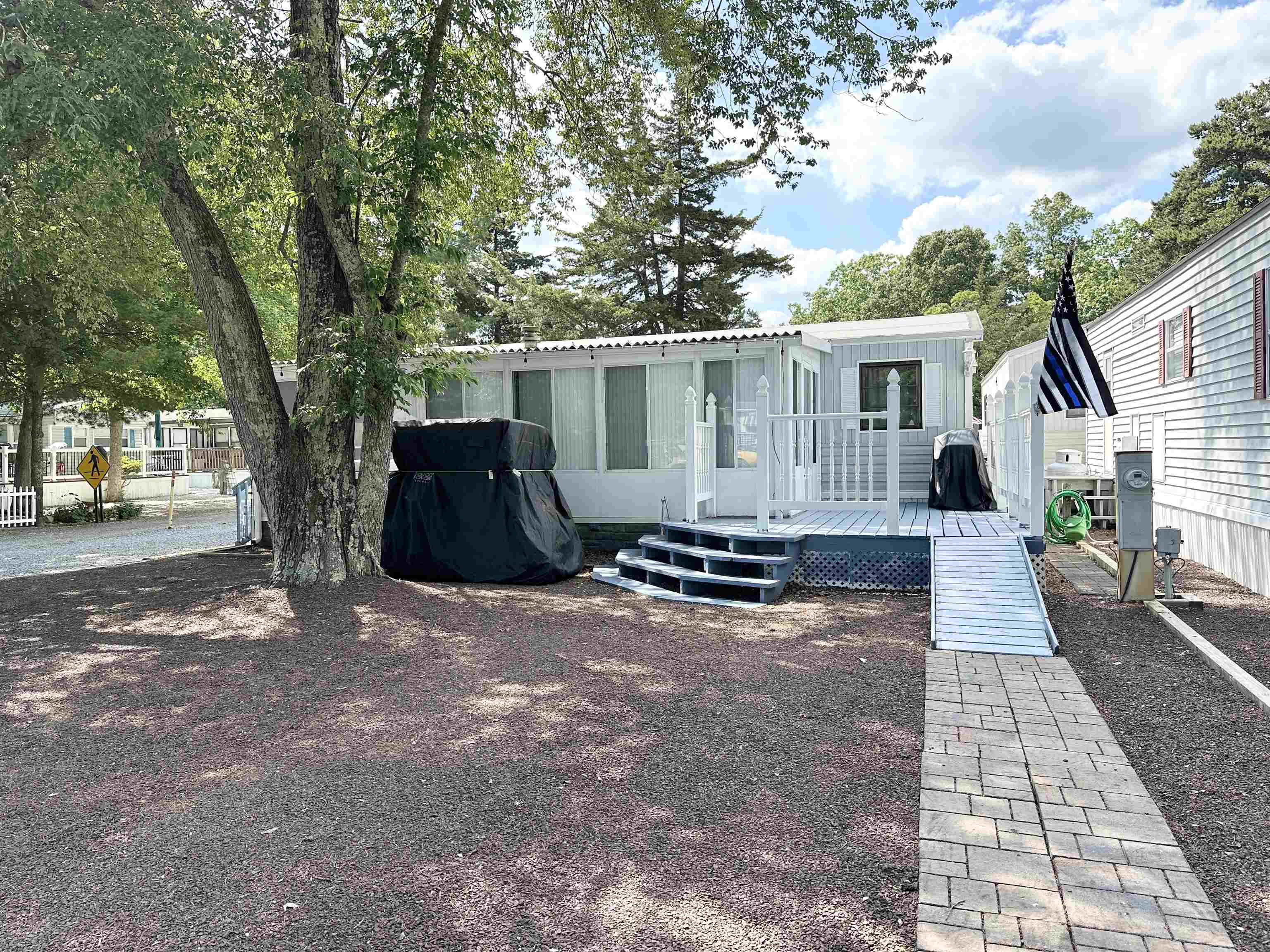 18 Cape May Avenue - Dennisville