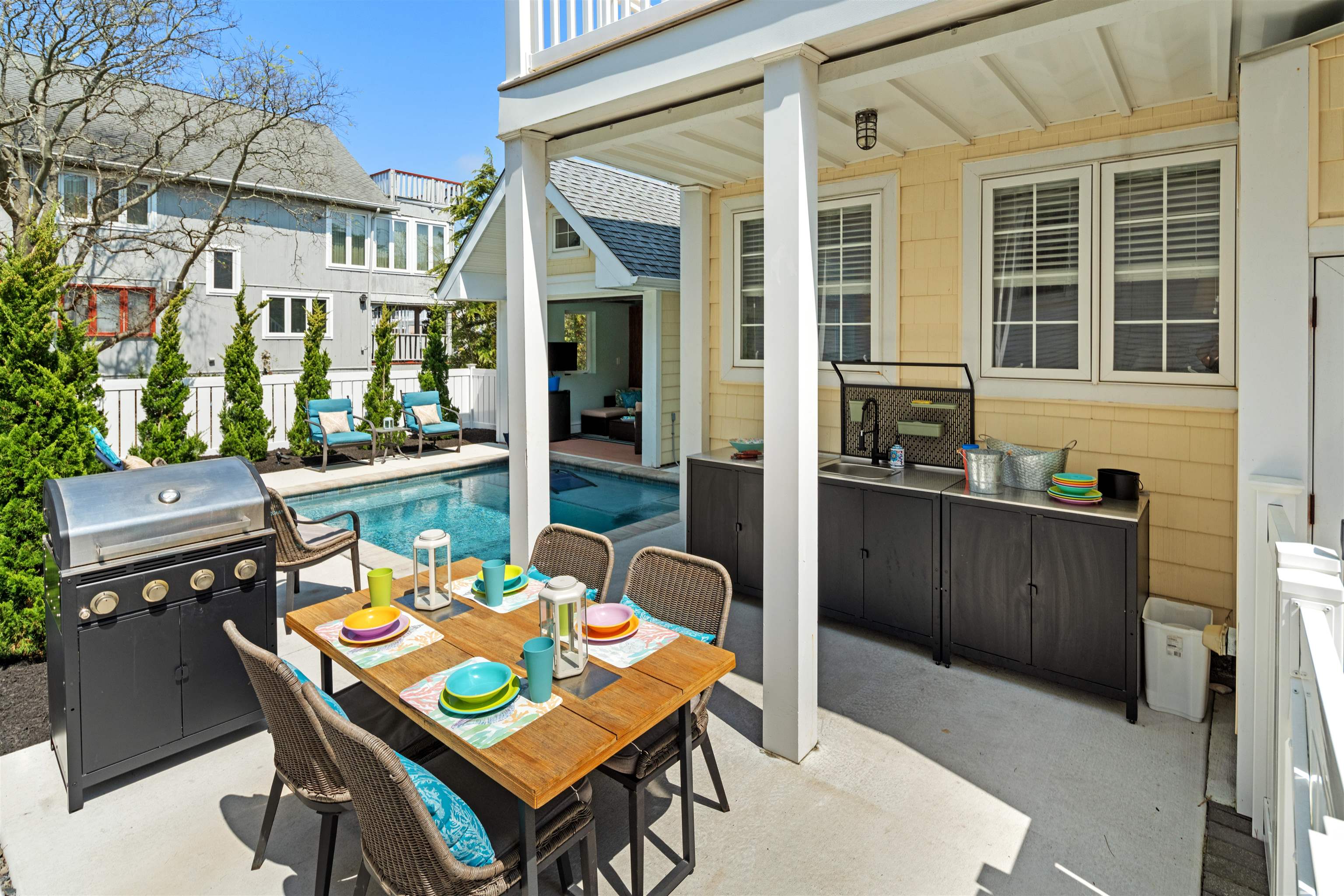 2118 First Avenue - Avalon