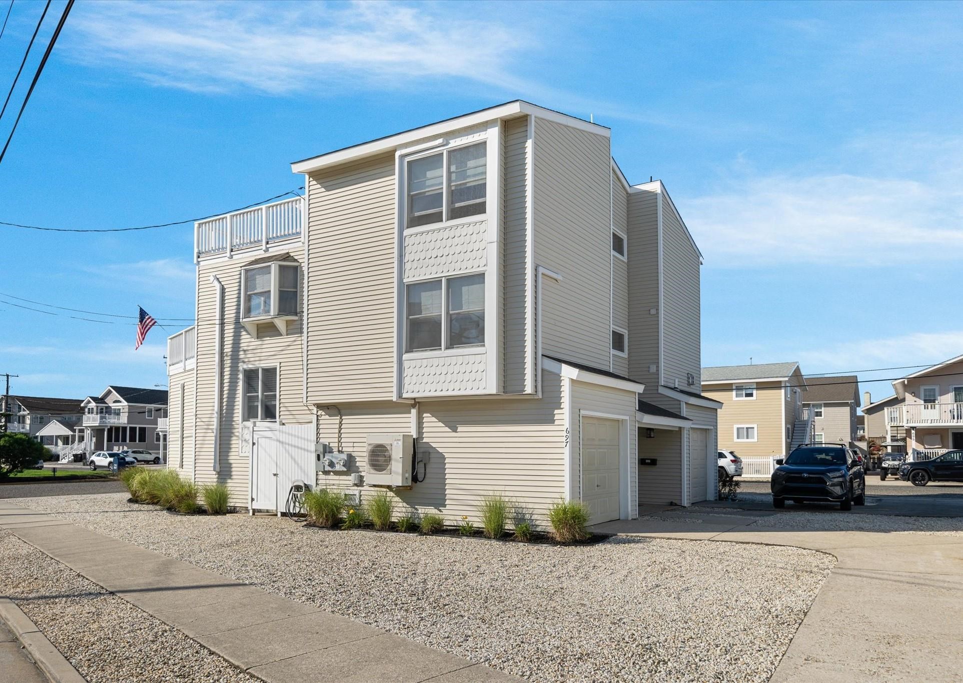 696 21st Street - Avalon