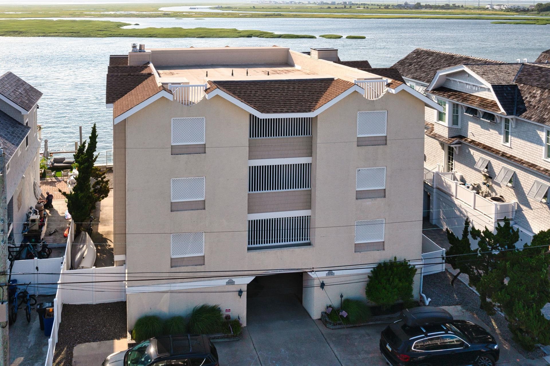 10009 Sunset Drive - Stone Harbor