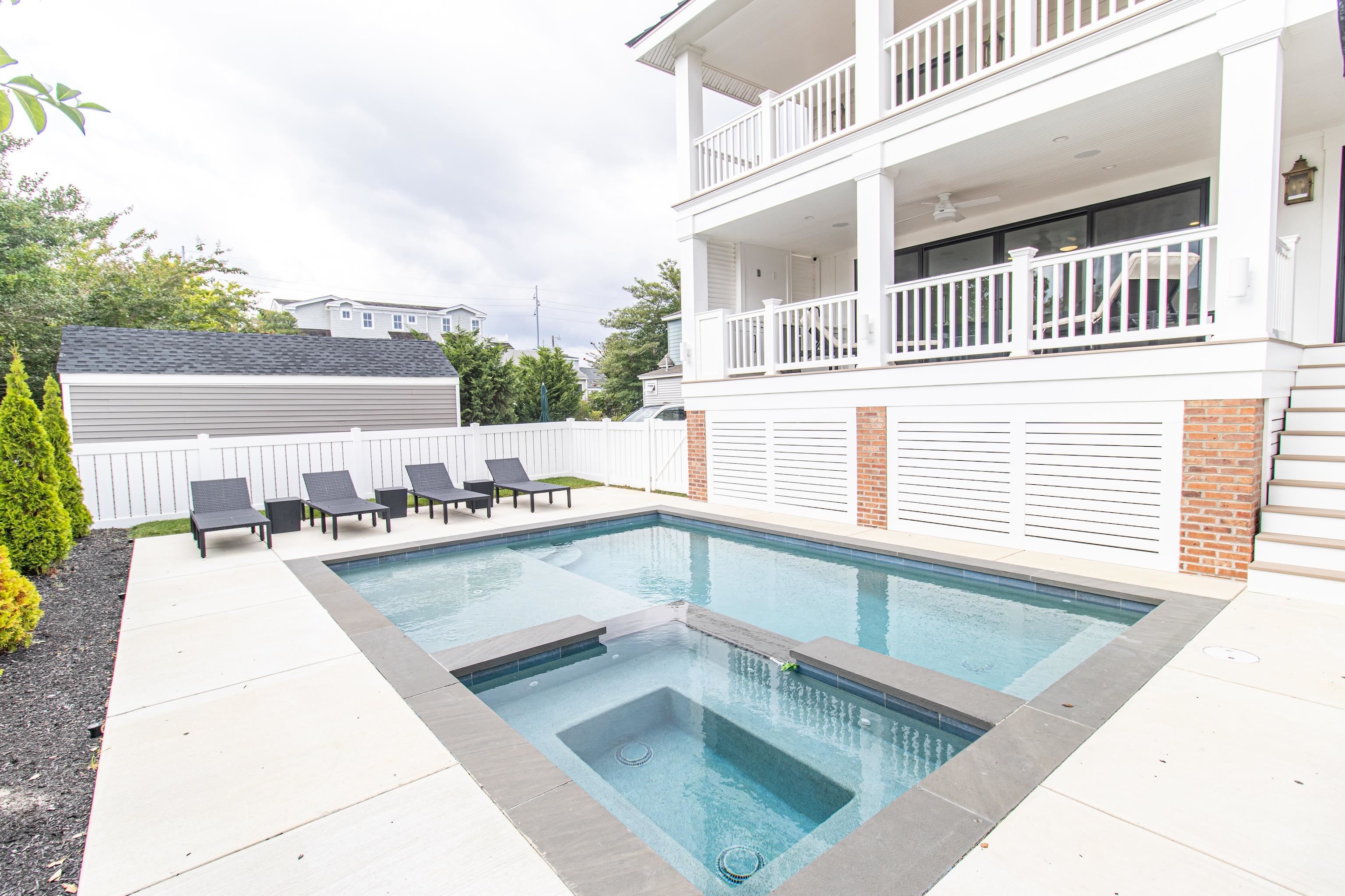 242 36th Street