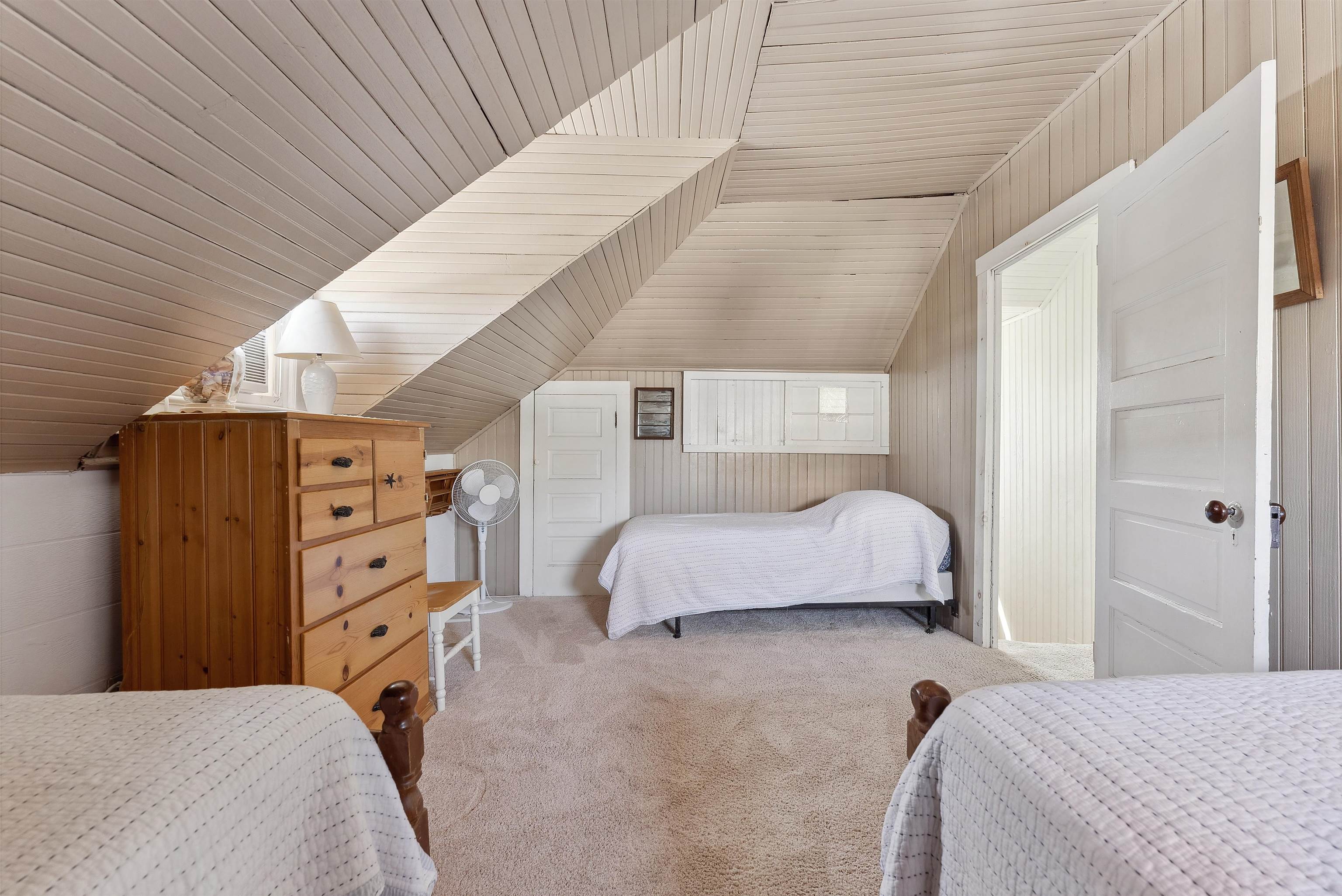 https://cdnparap40.paragonrels.com/ParagonImages/Property/P4/CAPEMAY/242635/14/0/0/a3d6ca020466325d7e51544500eec765/1/0490be5ba9fa157e3bfa59cf5eeb232d/242635-5ab6f773-2591-4874-86f1-e9872f98f2b7.JPG