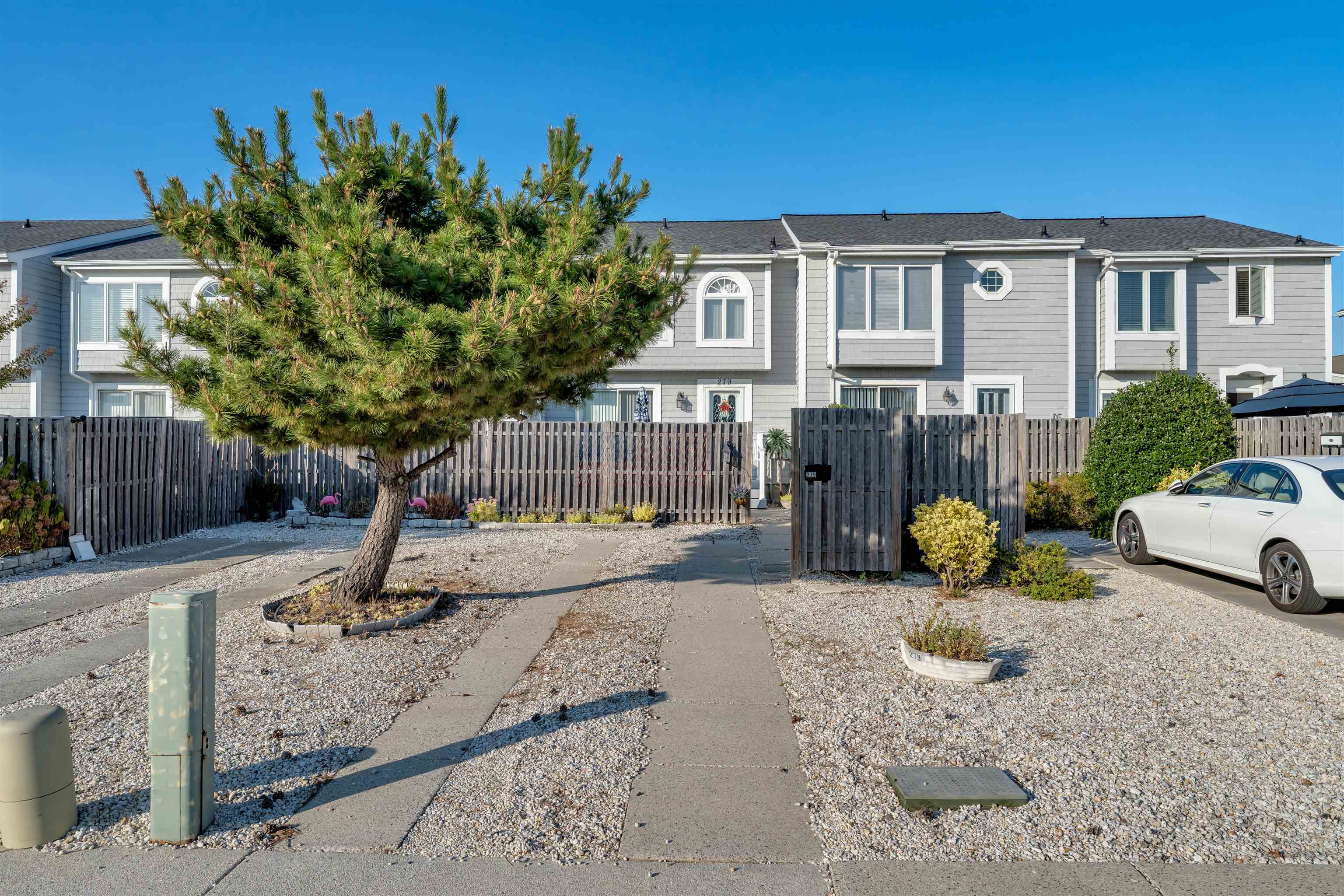 279 13th Street - Picture 35