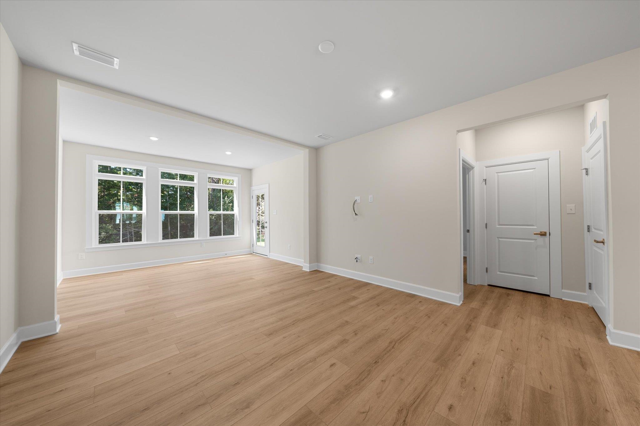 203 Southgate Road Road - Picture 12