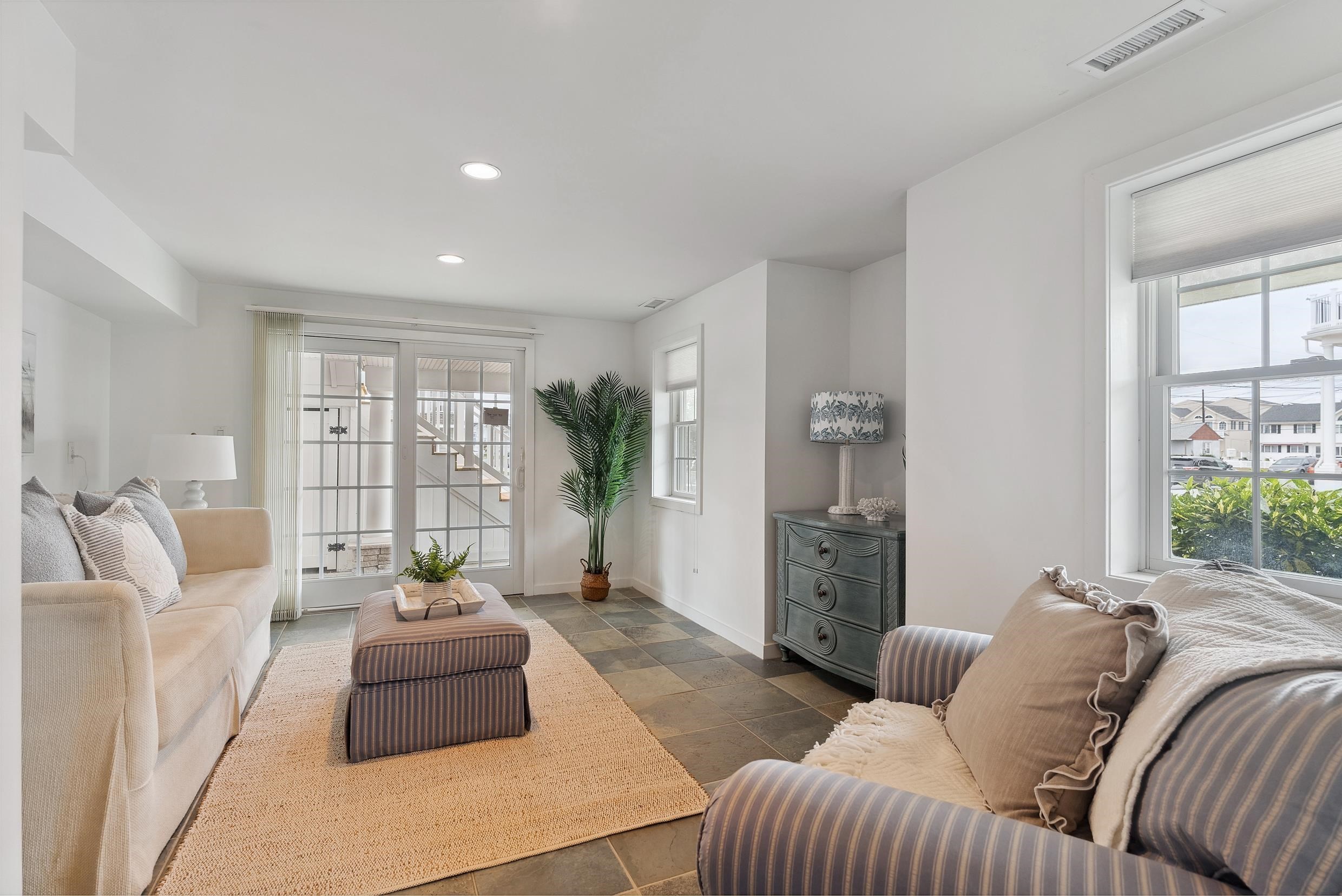 17 54th St B Street