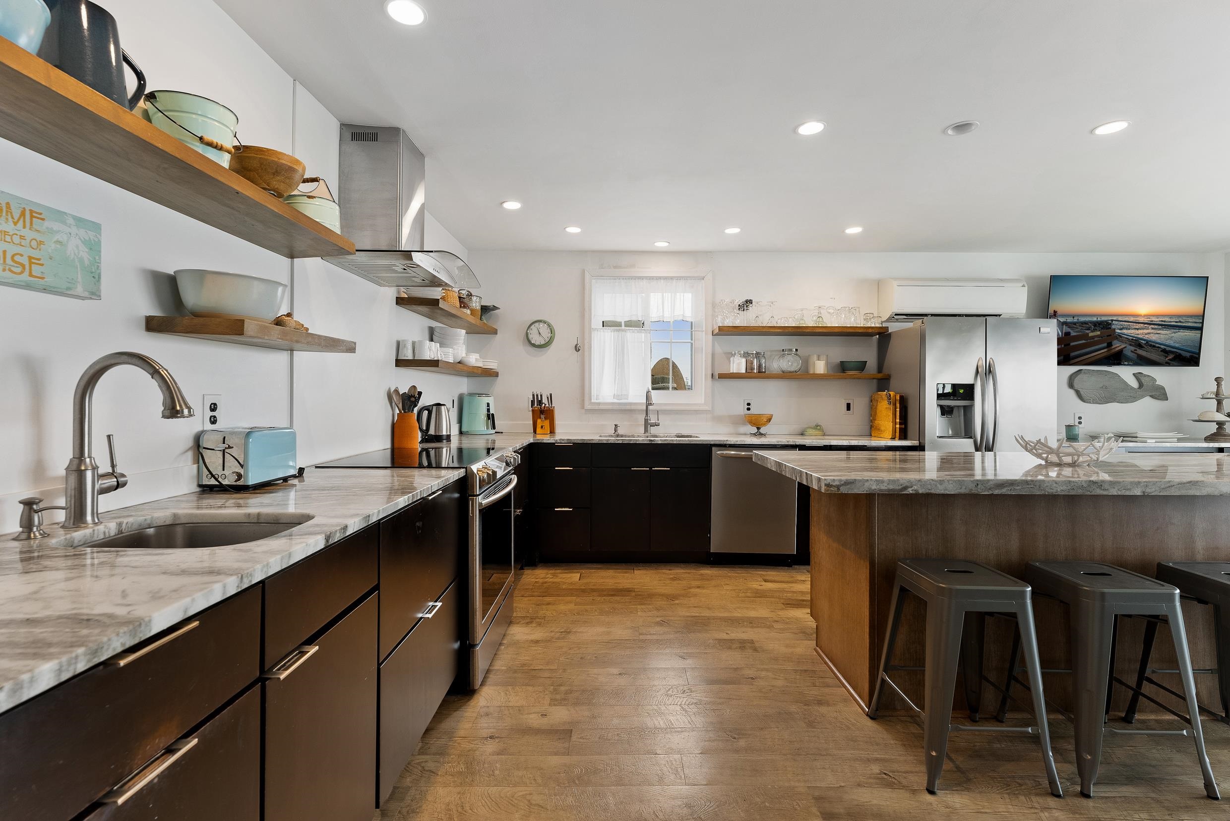 709 Beach Creek - Picture 12