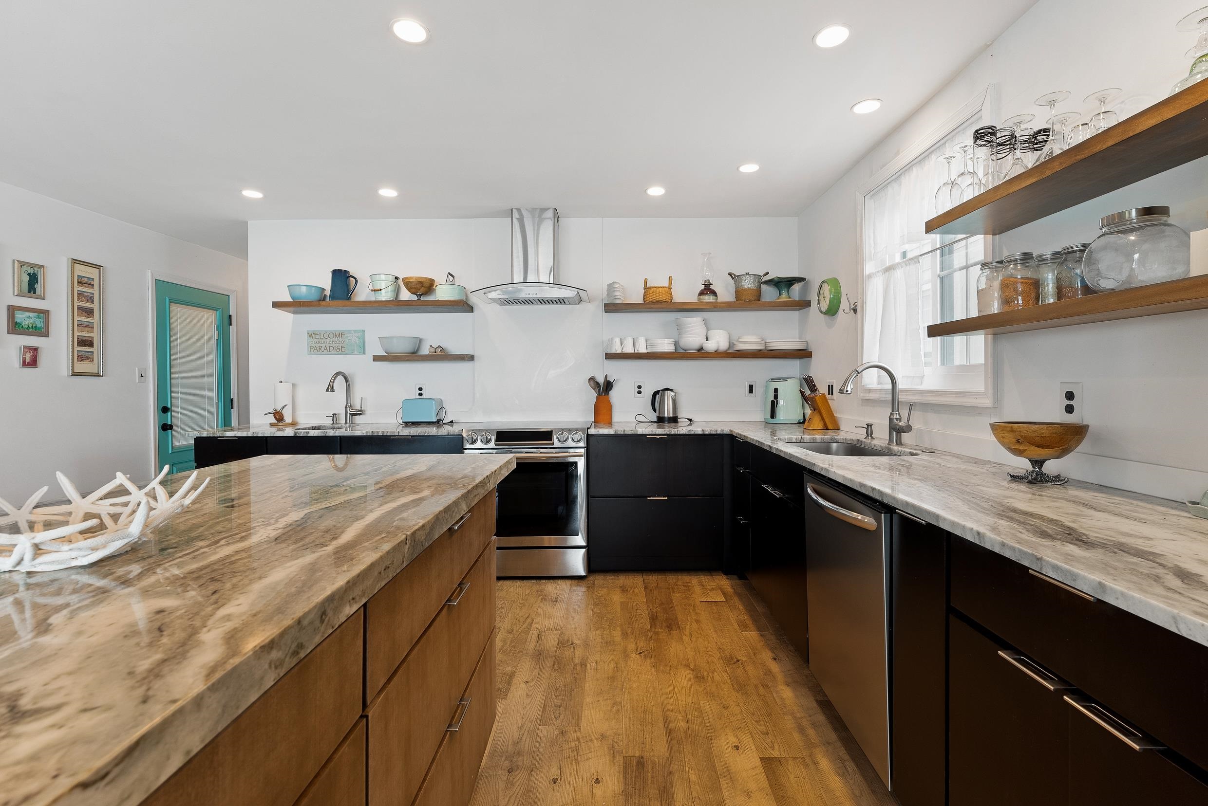 709 Beach Creek - Picture 13