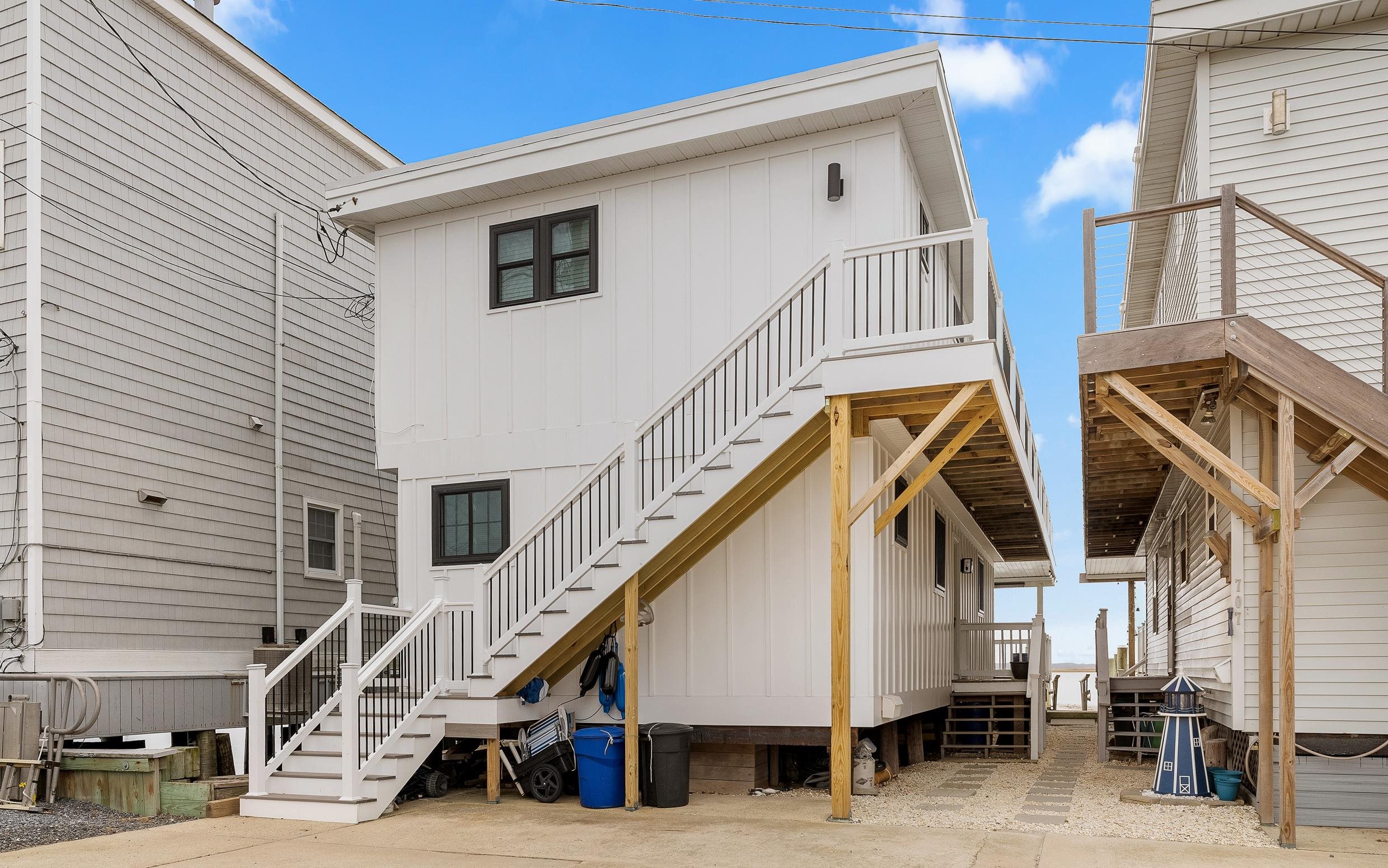 709 Beach Creek - Picture 25