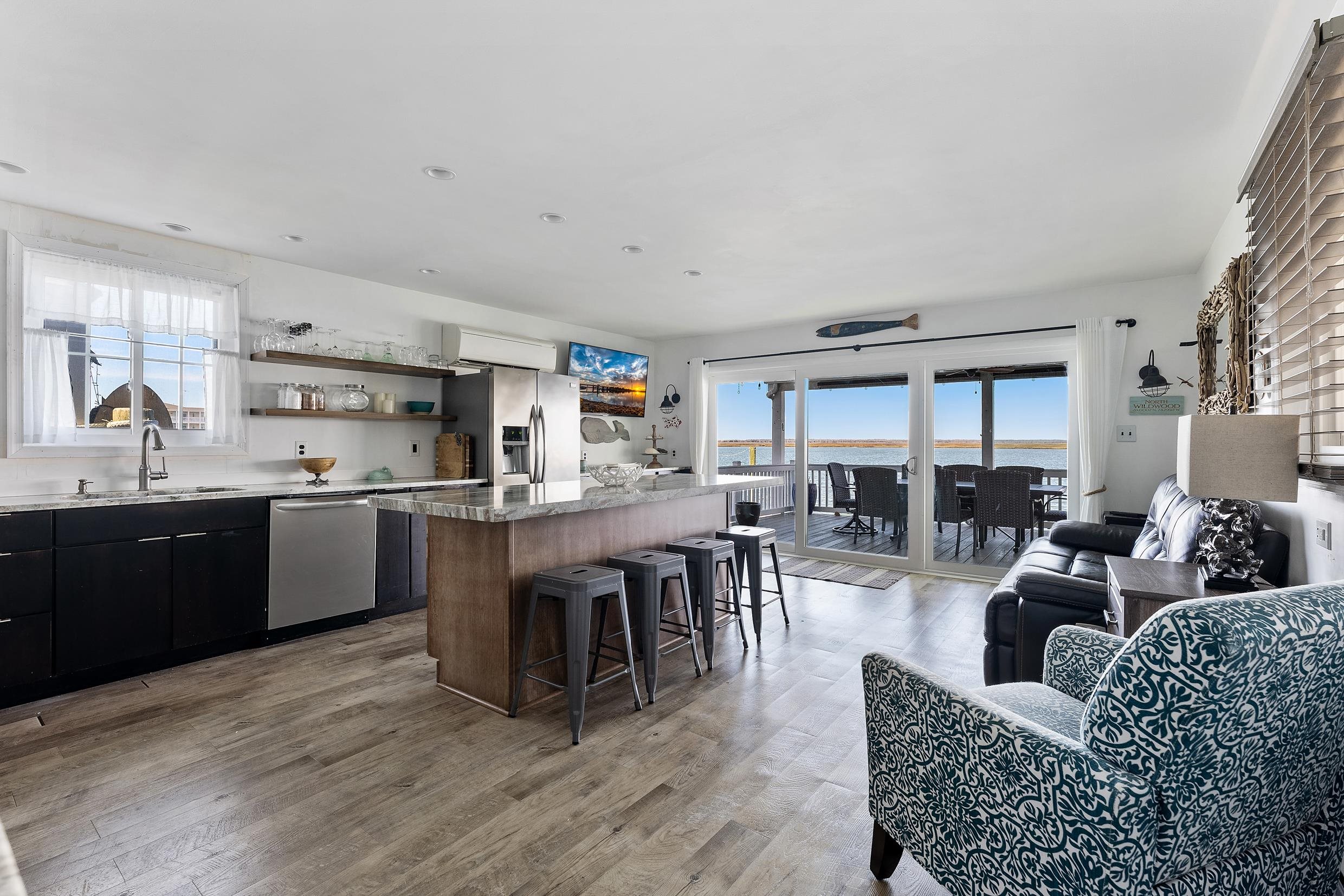709 Beach Creek - Picture 9