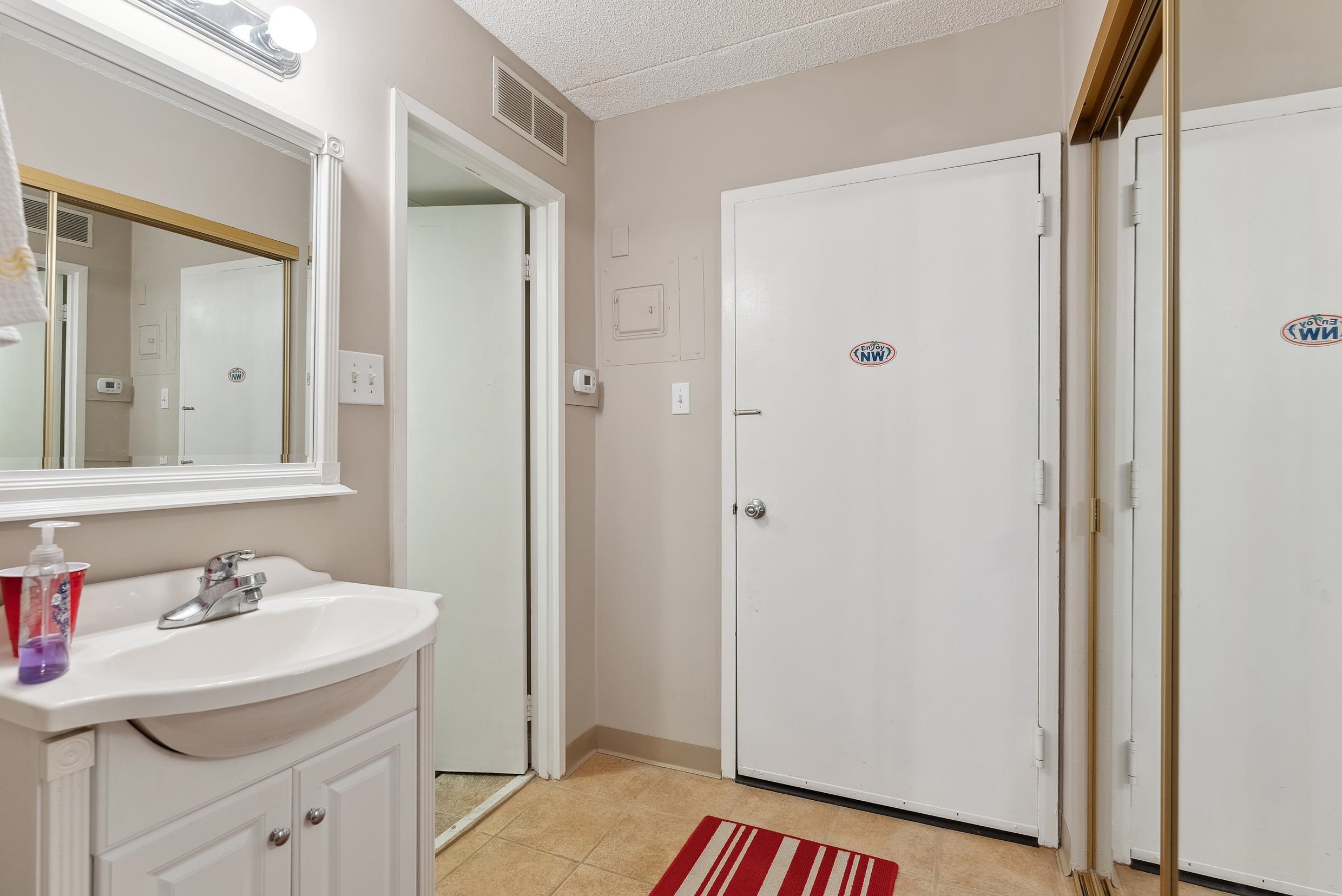 500 Kennedy Drive - Picture 13