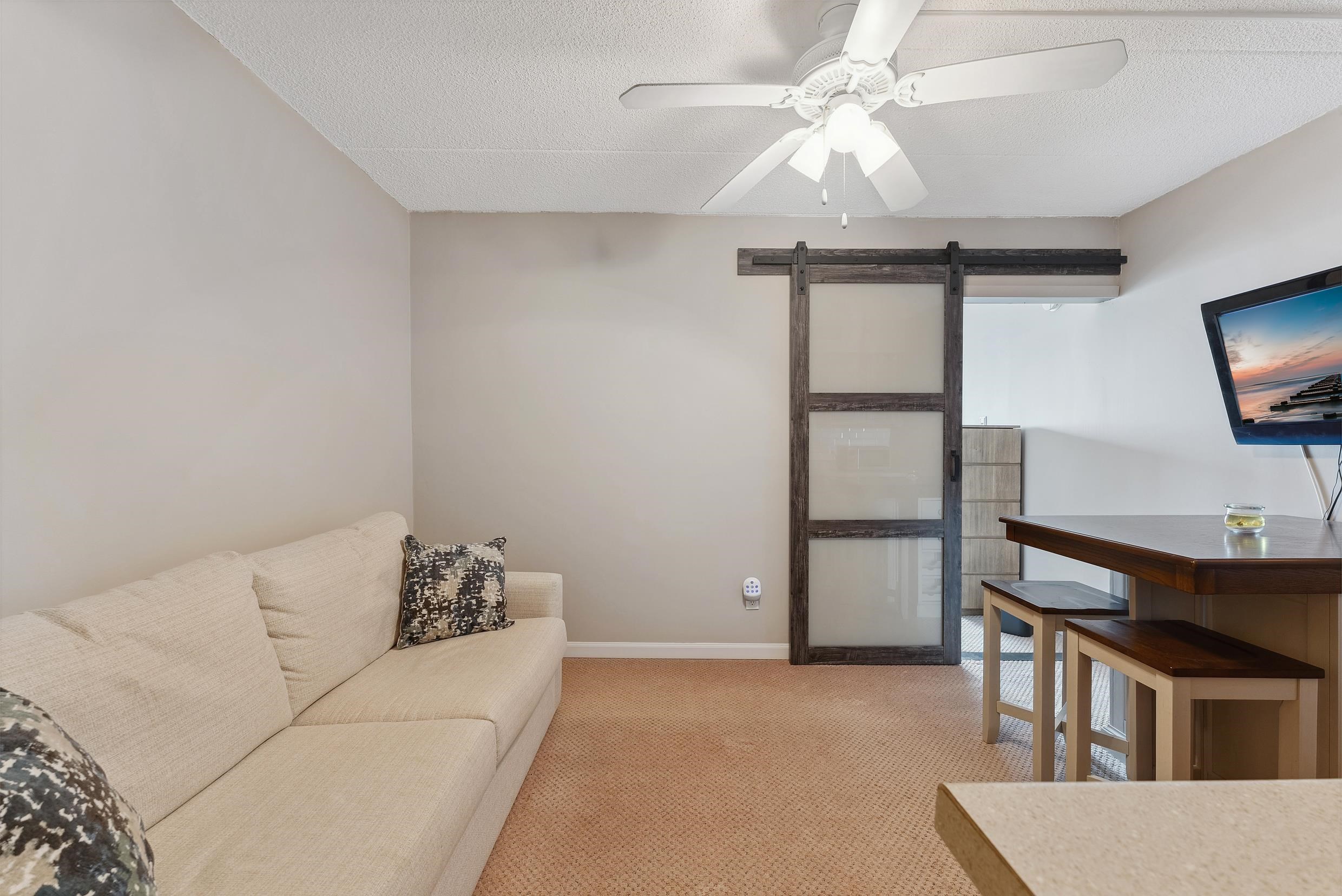500 Kennedy Drive - Picture 5