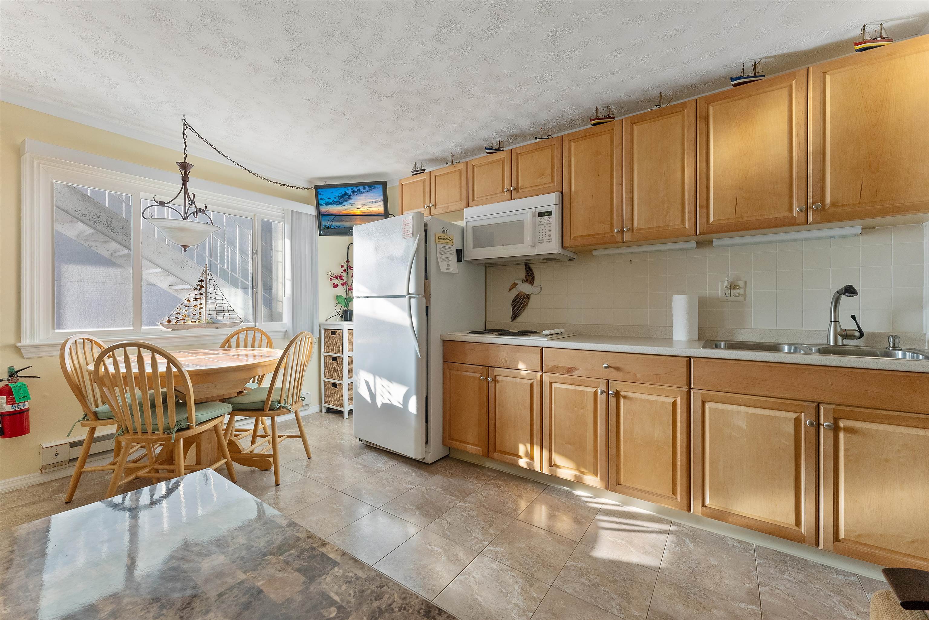412 E St Paul Avenue - Picture 7