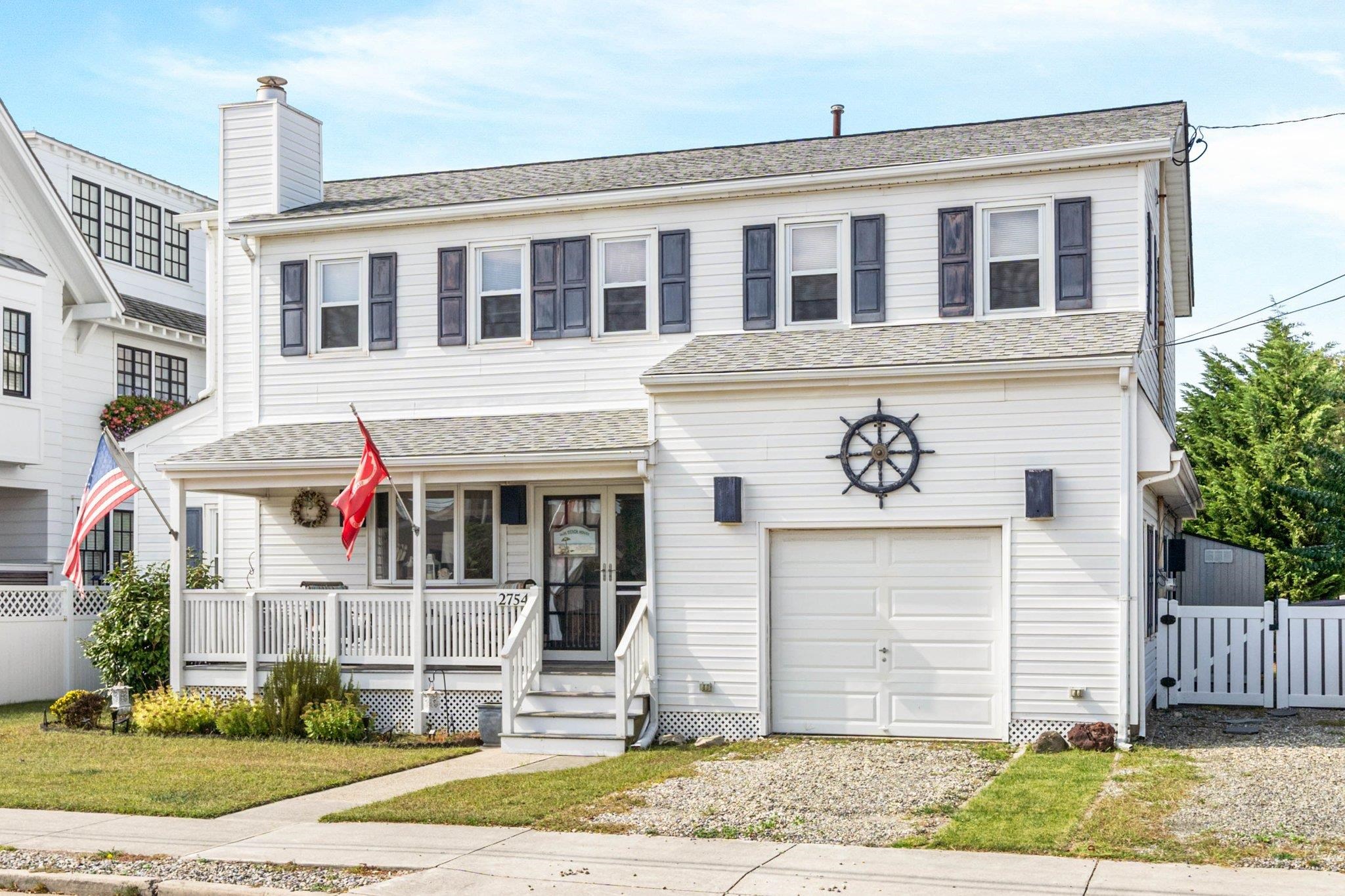 2754 First Avenue - Avalon