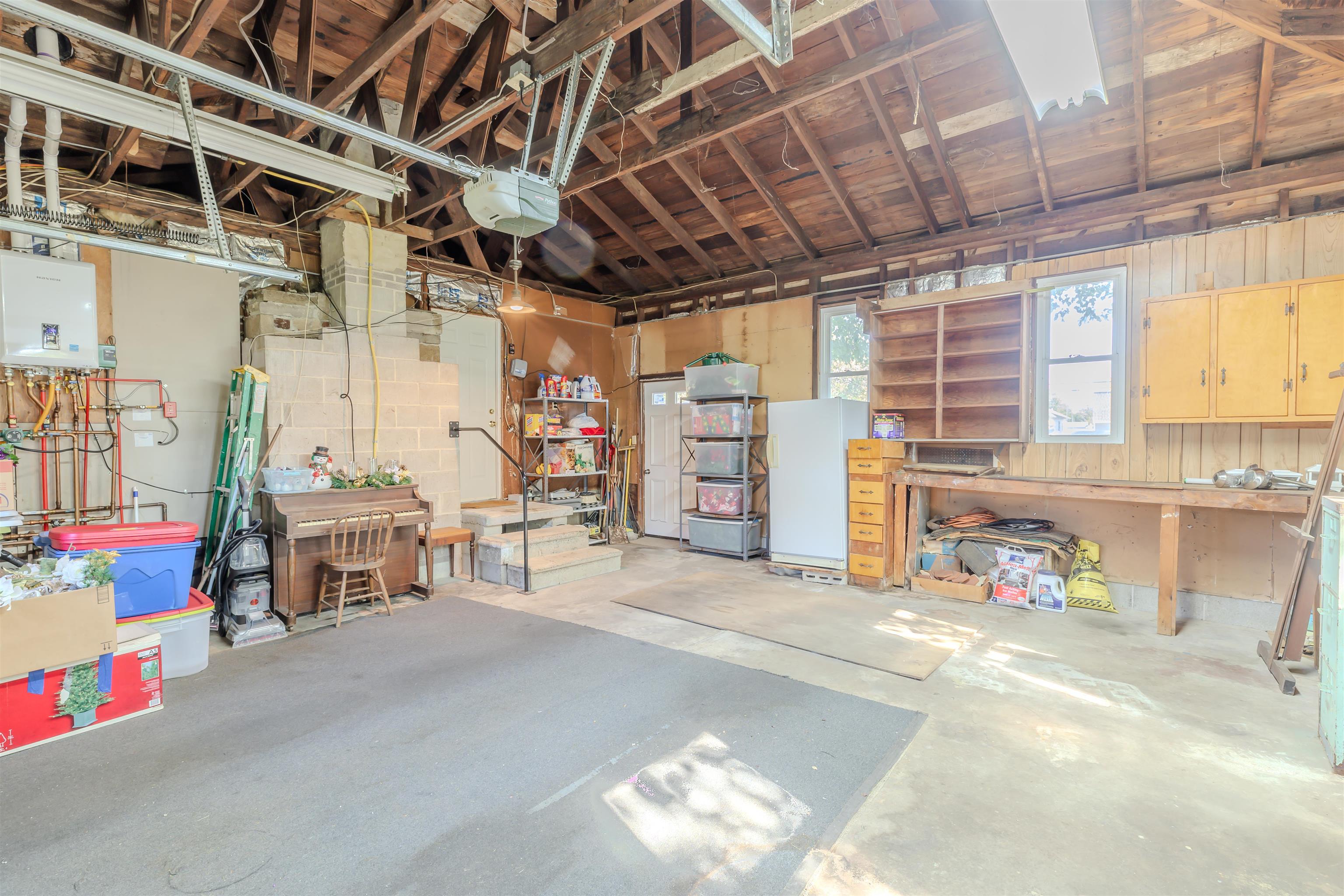 35 Maple Avenue - Picture 33