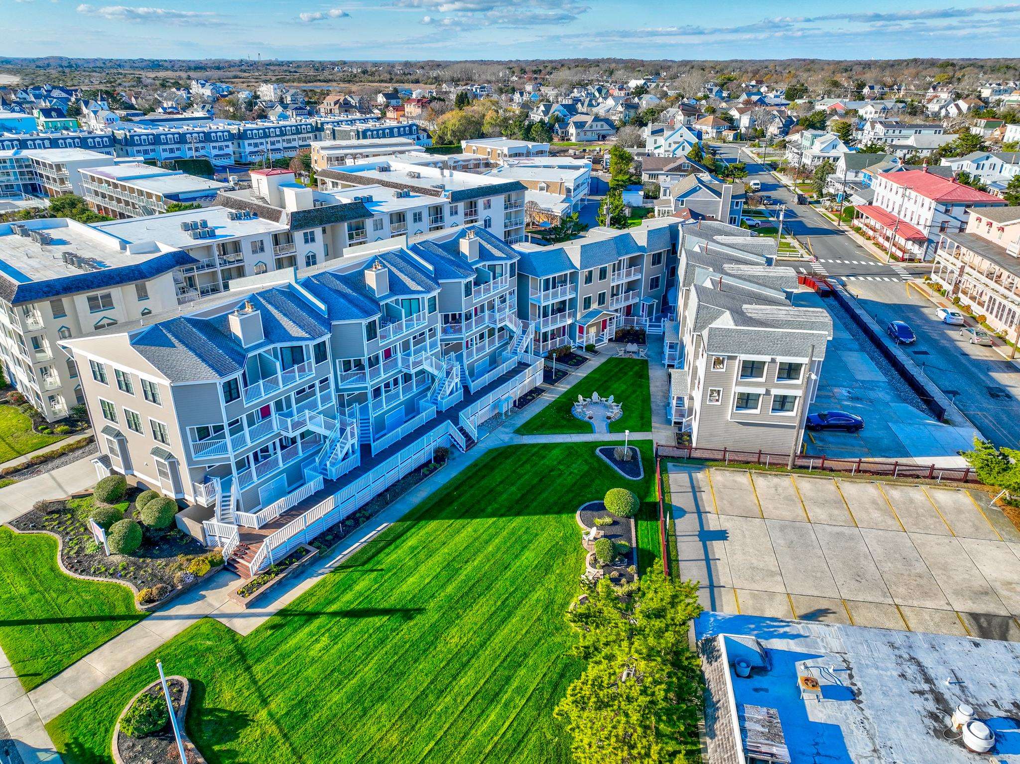 227 Beach Avenue 702