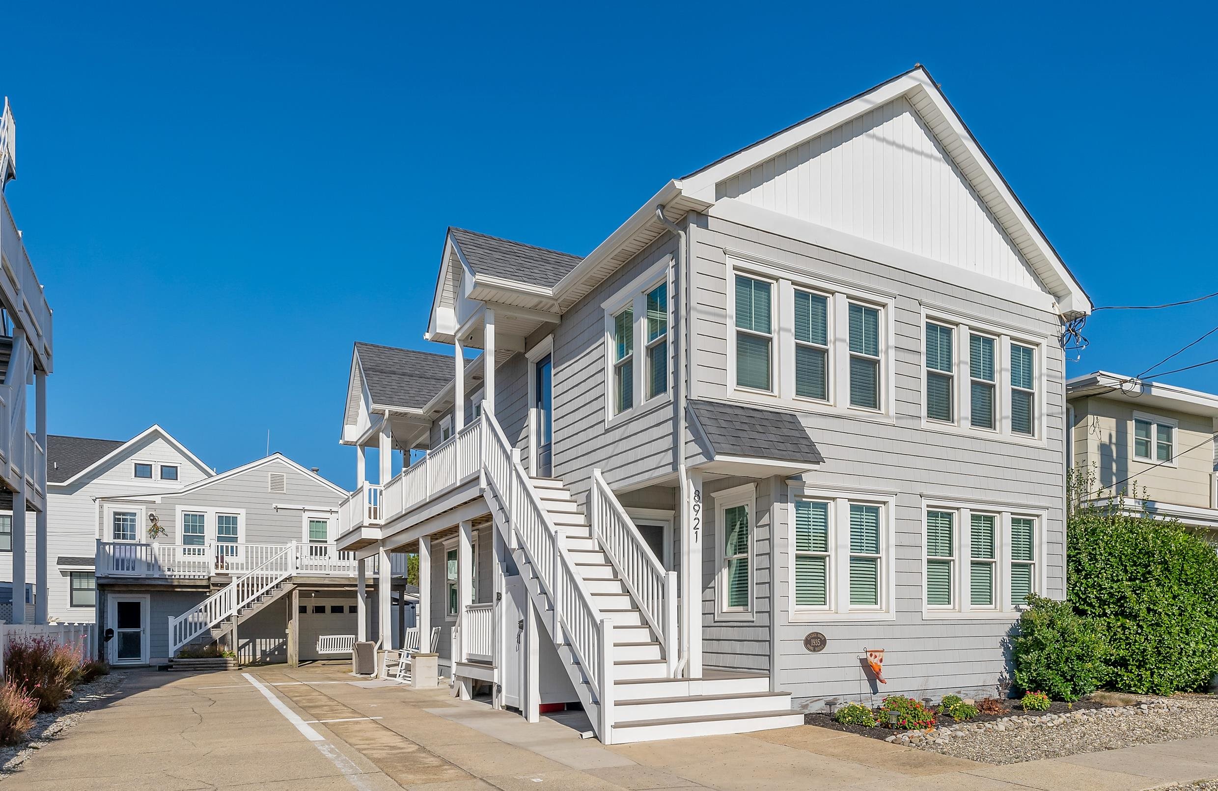 8921 2nd Avenue - Stone Harbor