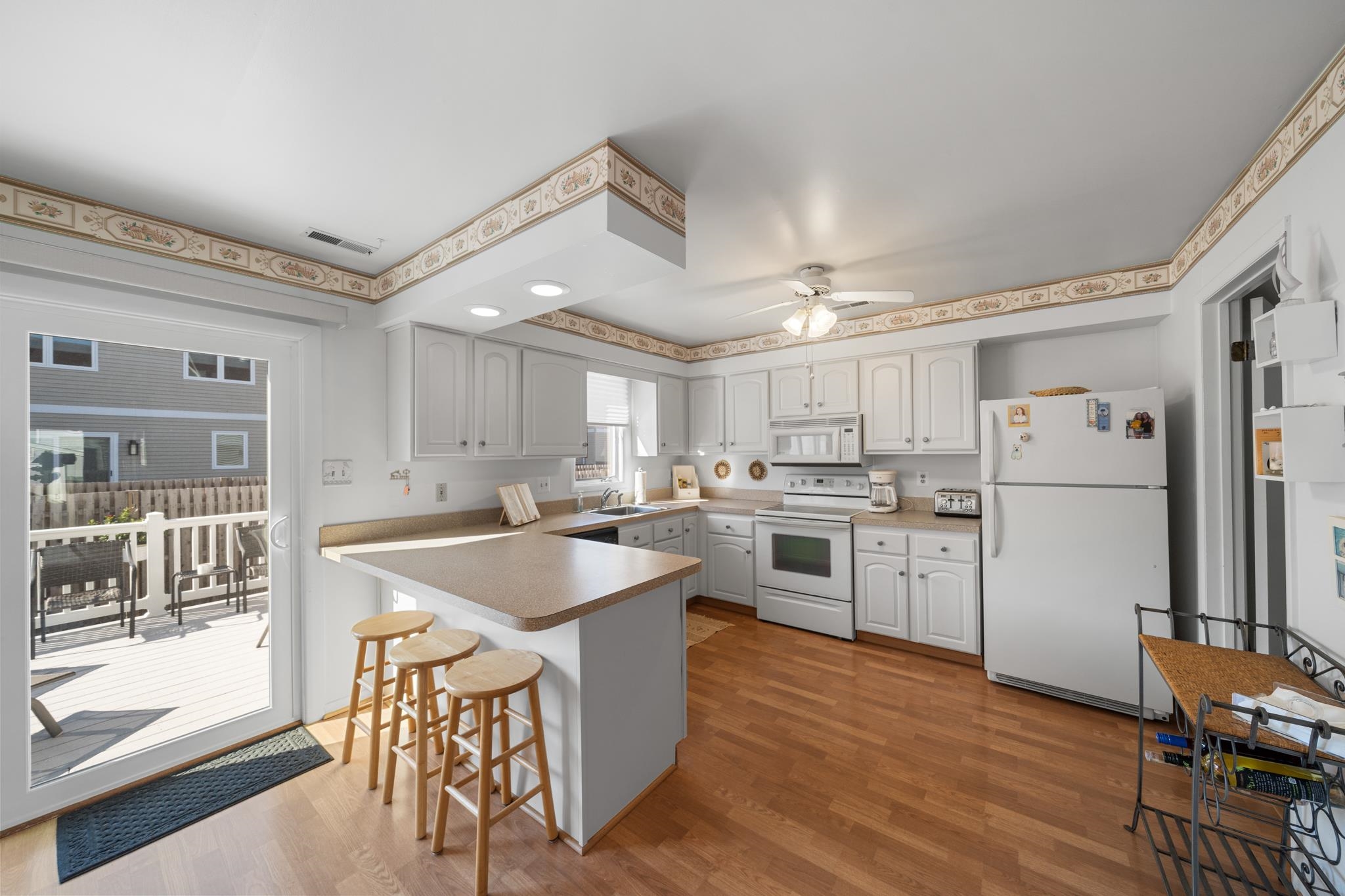 https://cdnparap40.paragonrels.com/ParagonImages/Property/P4/CAPEMAY/243198/7/0/0/44bf0983f50f2365b7246be3d87965c0/1/e71fbf039c8eddd8bd63c91dc5768481/243198-9e362c86-df02-4788-834c-d224b8dffbfe.JPG