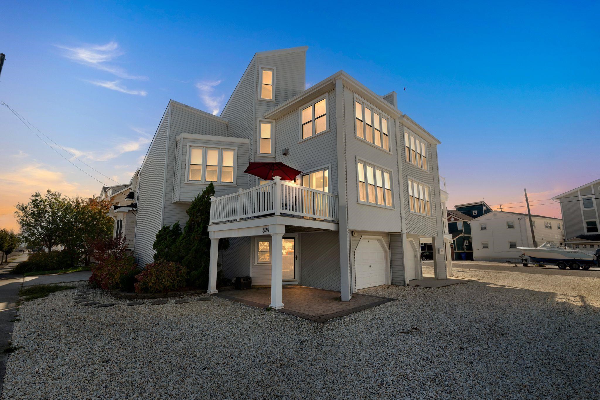 694 21st Street - Avalon